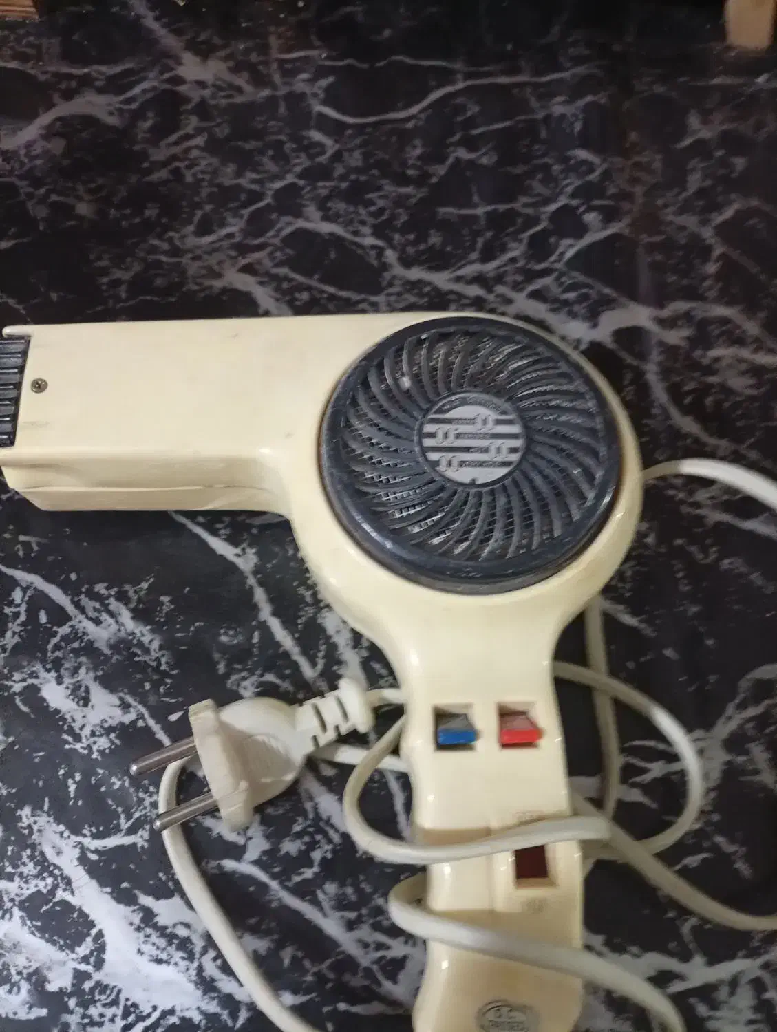 کلی اجناس قدیمی|کلکسیون اشیاء عتیقه|قرچک, میرزائی شمالی|دیوار