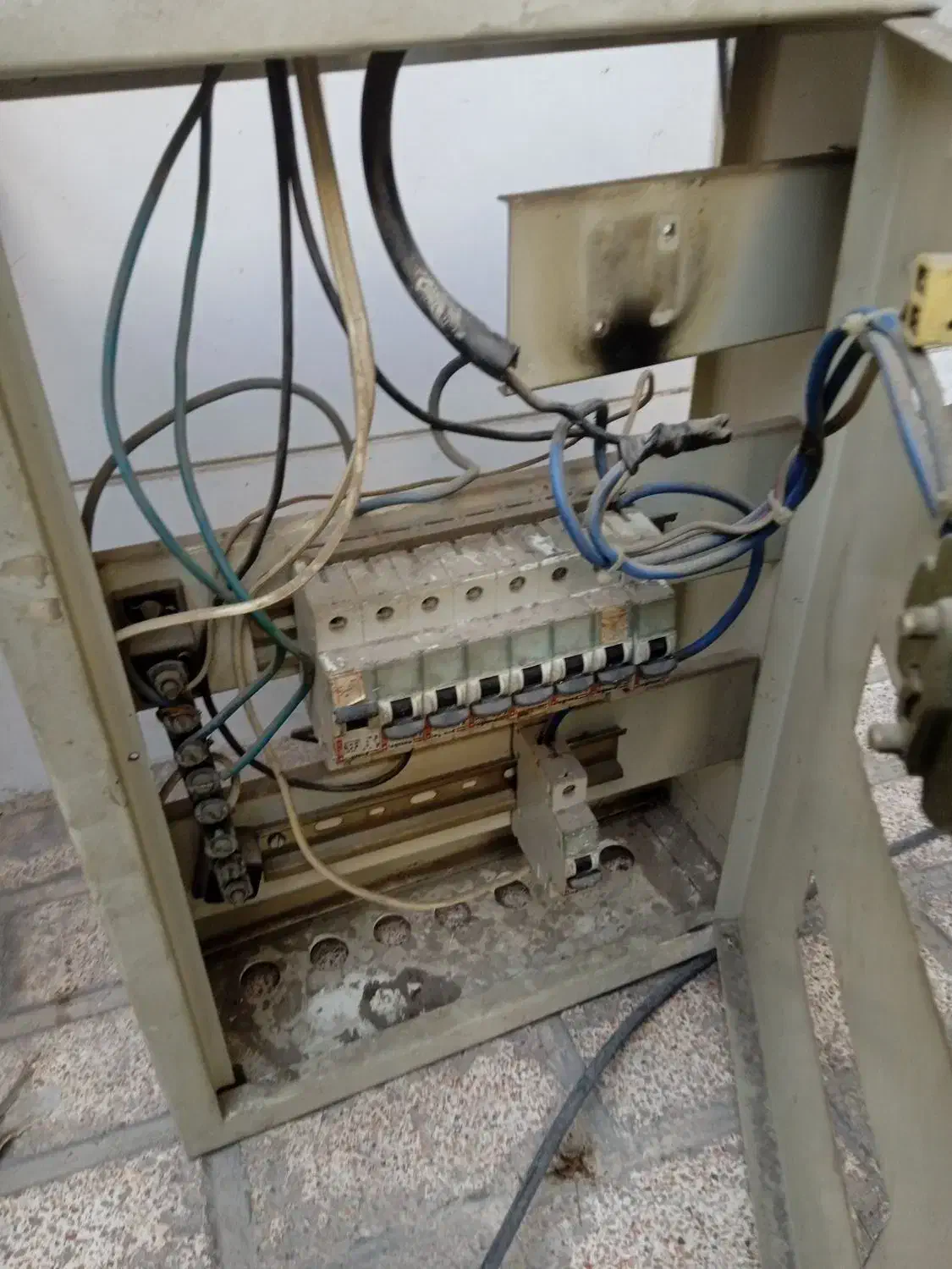 تابلو تقسیم برق|سایر لوازم برقی|پاکدشت, خاتون آباد|دیوار