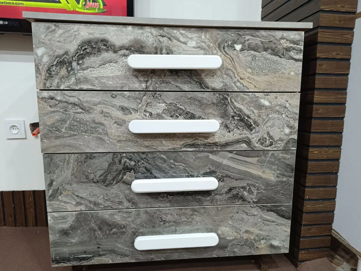 دراور 4کشو|جاکفشی، کمد، دراور|رشت, منظریه|دیوار