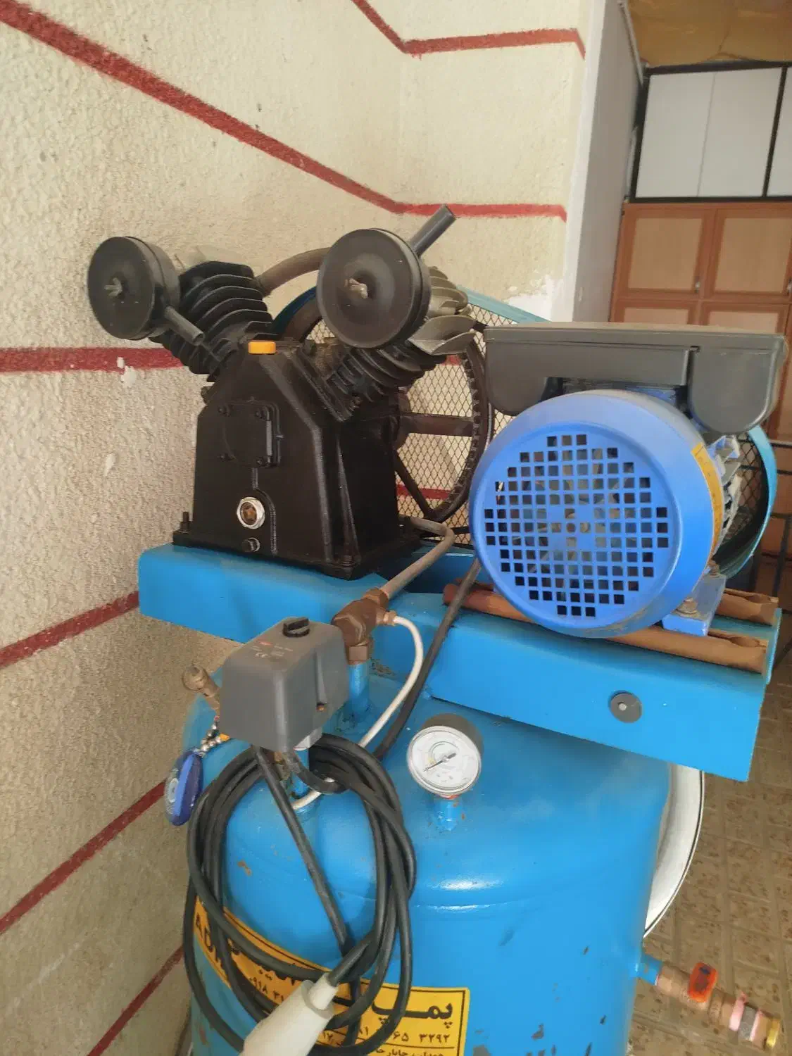 پمپ باد ،چرخ خیاطی ،اره فارسی بر ،میزکار|ماشین‌آلات صنعتی|همدان, |دیوار