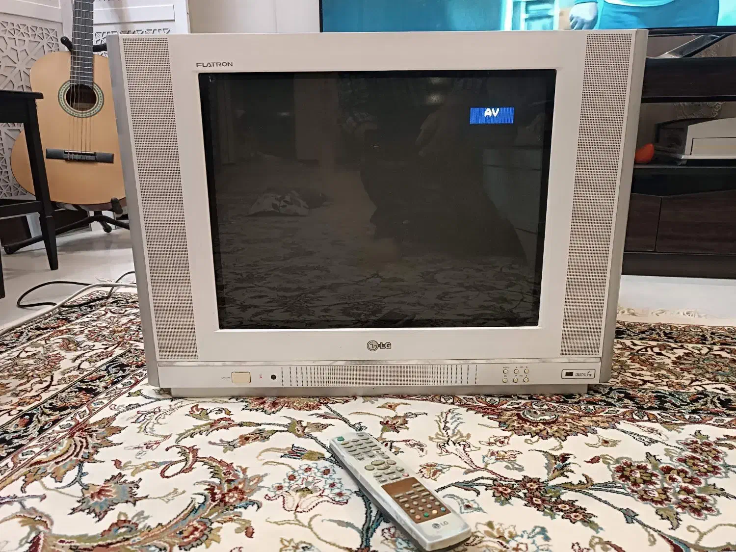 تلویزیون ال جی ۲۱ اینج|تلویزیون و پروژکتور|بیرجند, |دیوار