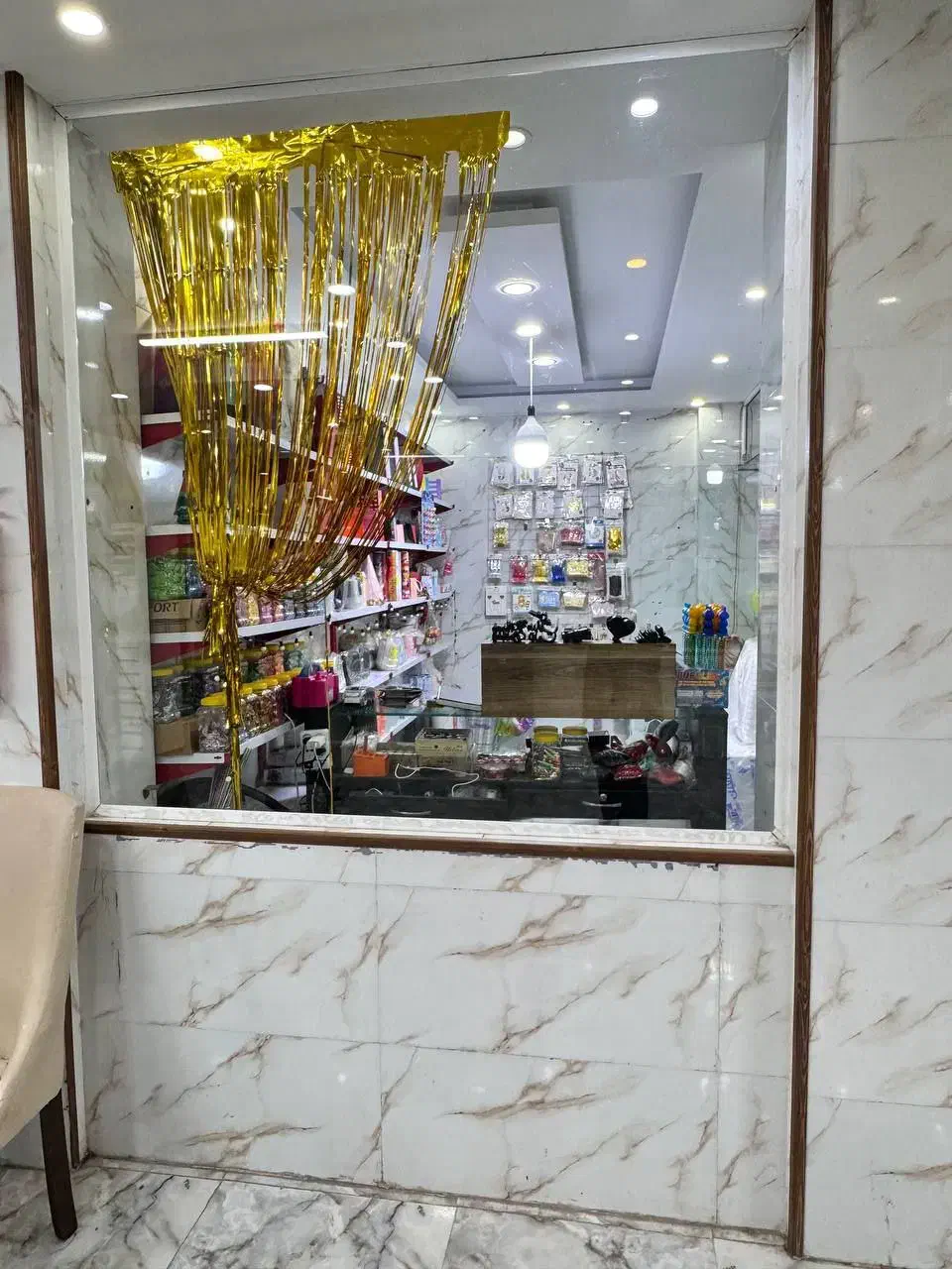 اجاره مغازه نوساز  ۱۱ متر دونبش|اجارهٔ مغازه و غرفه|پرند, فاز ۵|دیوار