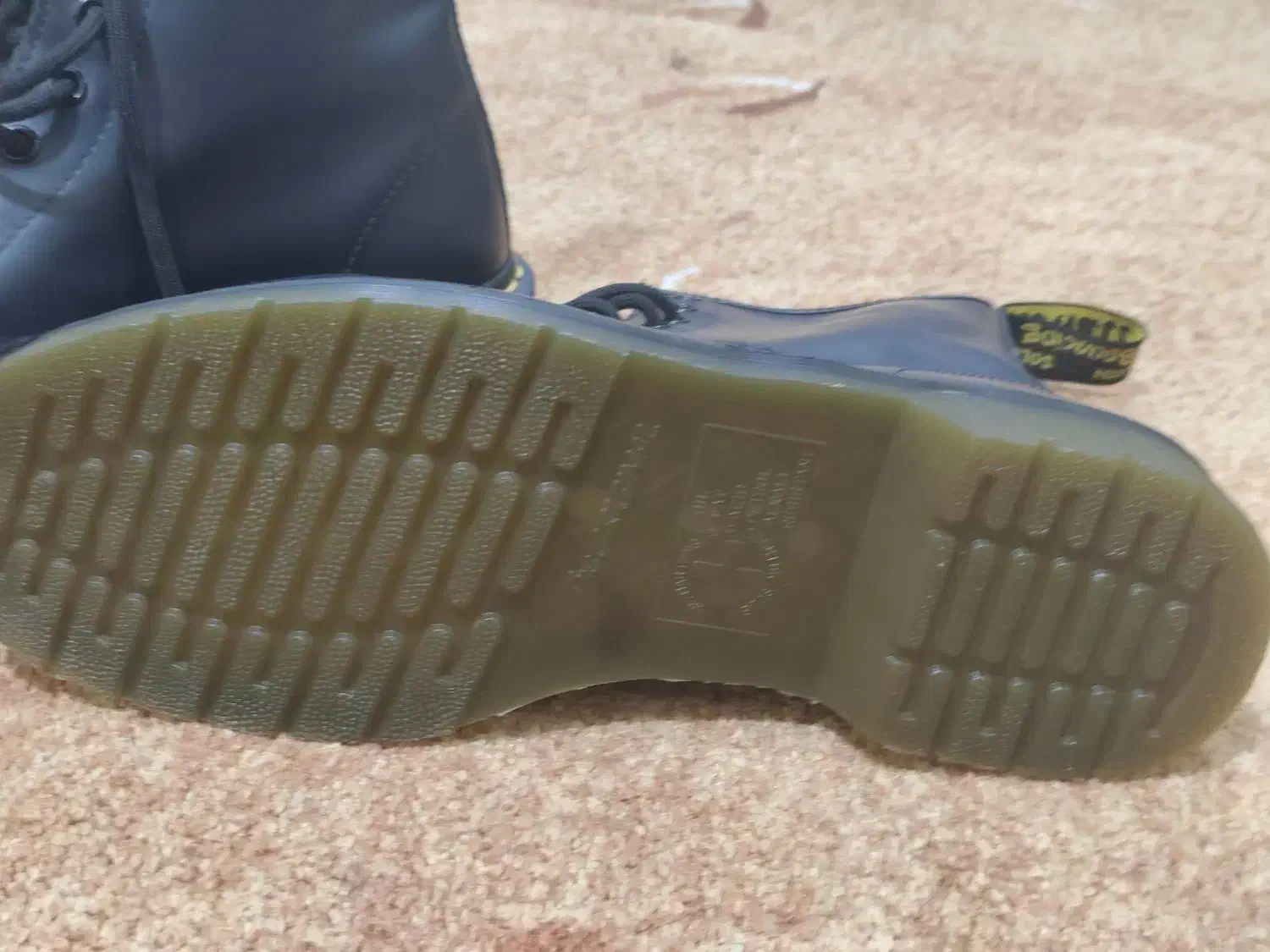 بوت دکتر مارتینز اورجینال فروش فوری|کیف، کفش، کمربند|تهران, الهیه|دیوار