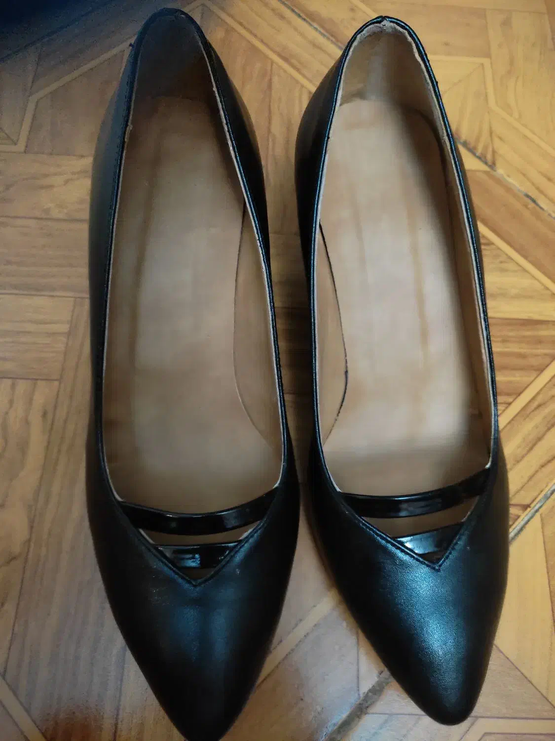 کفش|کیف، کفش، کمربند|رشت, رودبارتان|دیوار