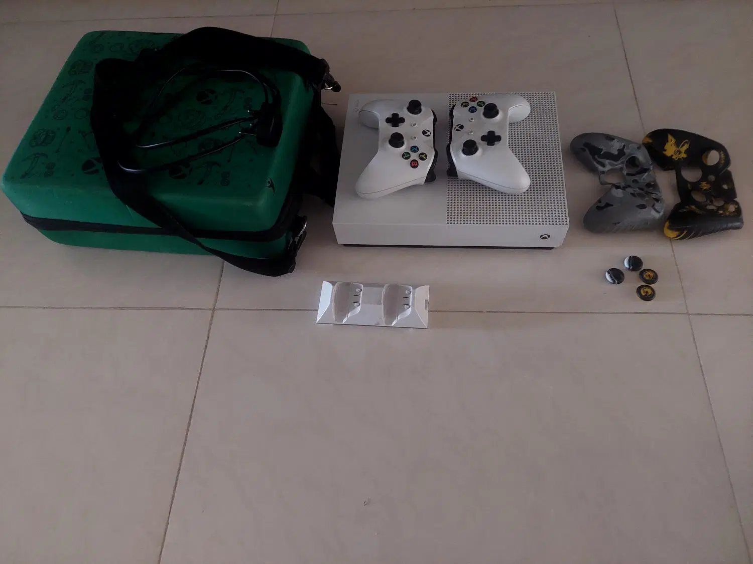 xbox one s 1tra|کنسول، بازی ویدئویی و آنلاین|اصفهان, شهرستان|دیوار