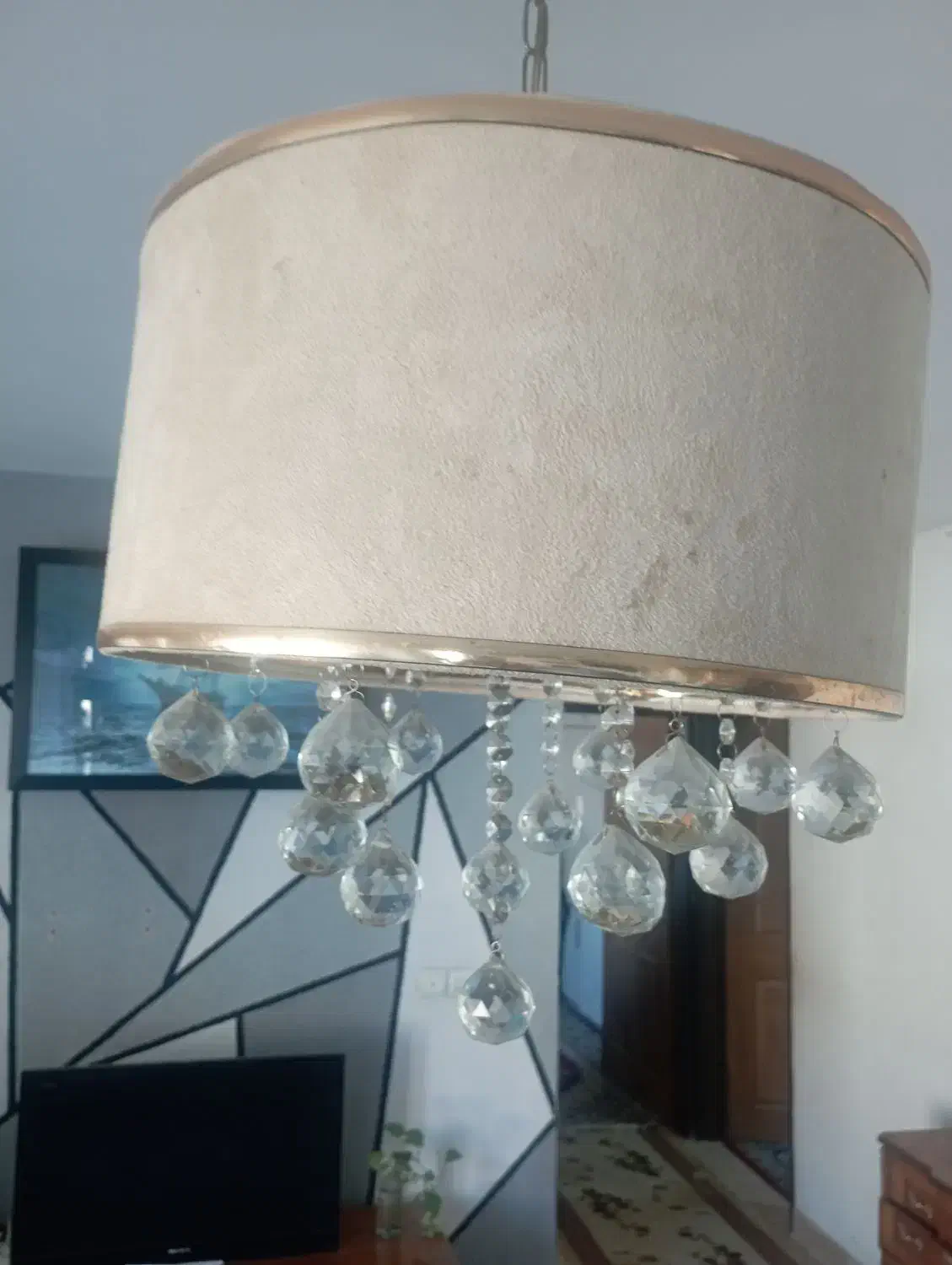 لوستر|لوستر و چراغ آویز|گلبهار, شهر جدید گلبهار|دیوار