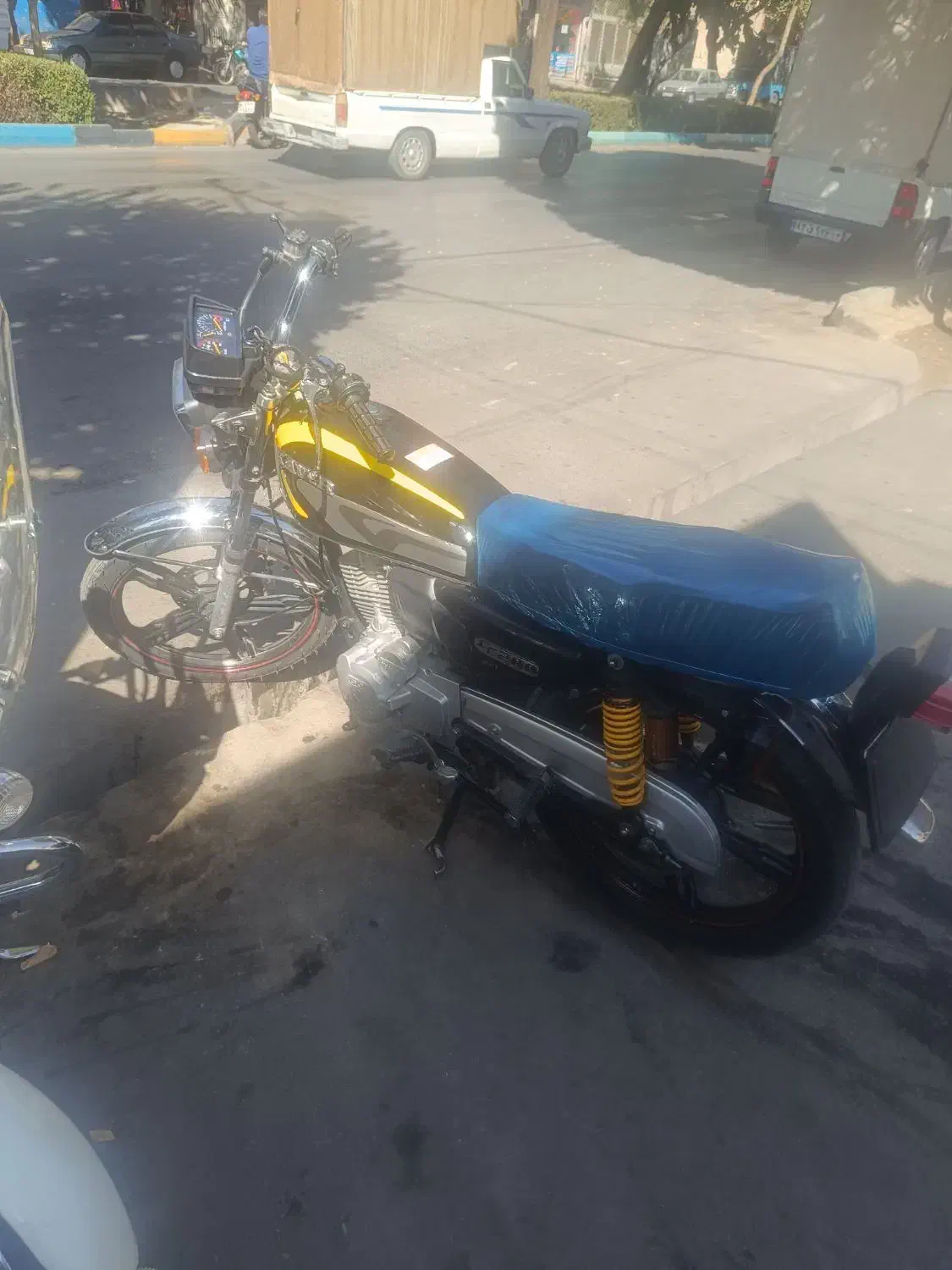 200کویر‌مدل‌99|موتورسیکلت|اصفهان, آبشار|دیوار