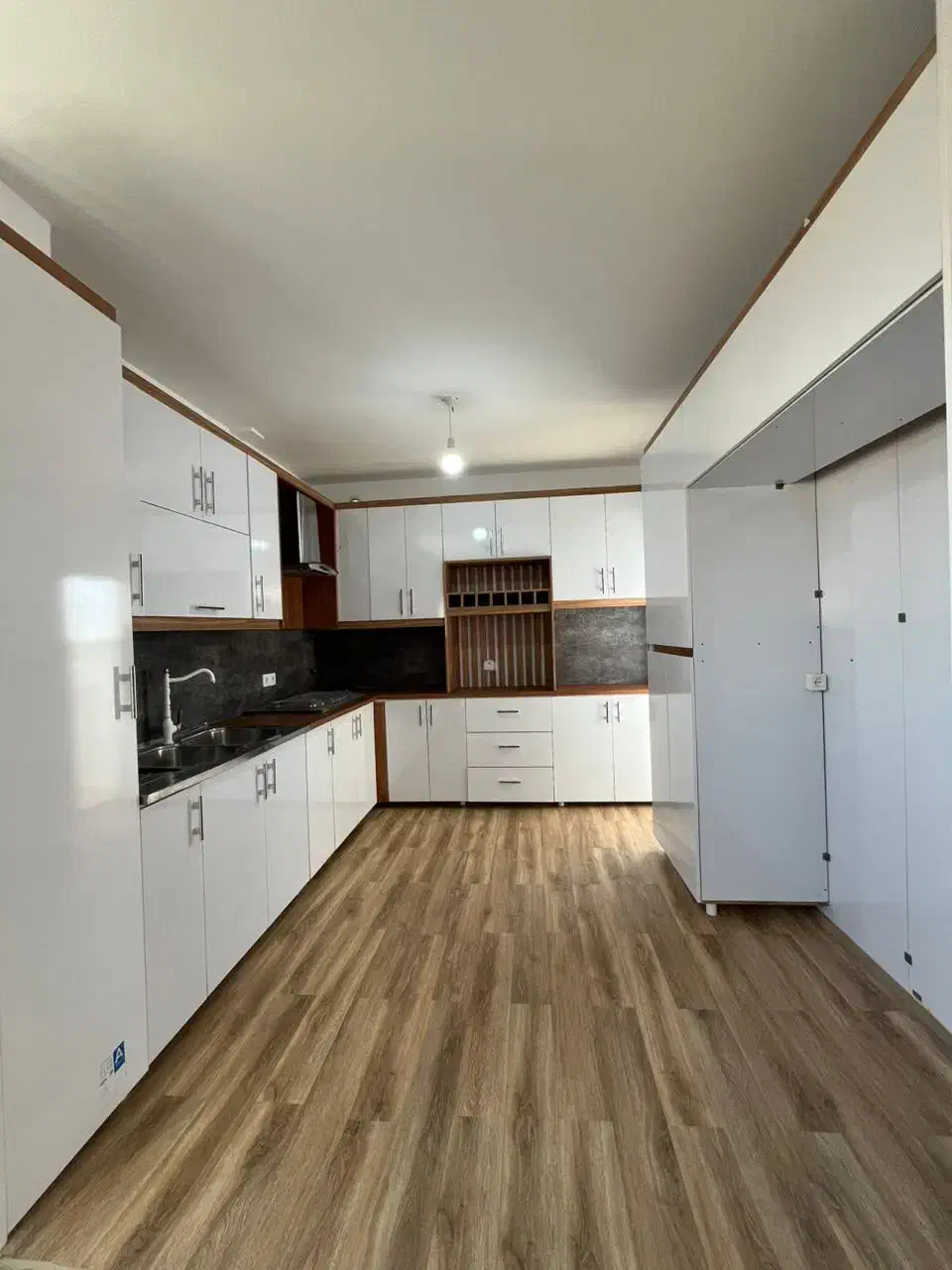 آپارتمان تکواحدی/115متری/3خوابه/فول بازسازی شده|اجارهٔ آپارتمان|قم, انسجام|دیوار