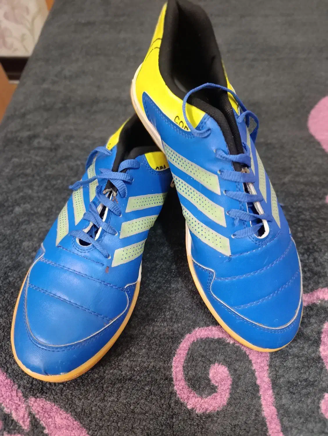 کفش فوتسال نو و در حد نو سایز ۴۲و ۴۳|کیف، کفش، کمربند|زاهدان, |دیوار