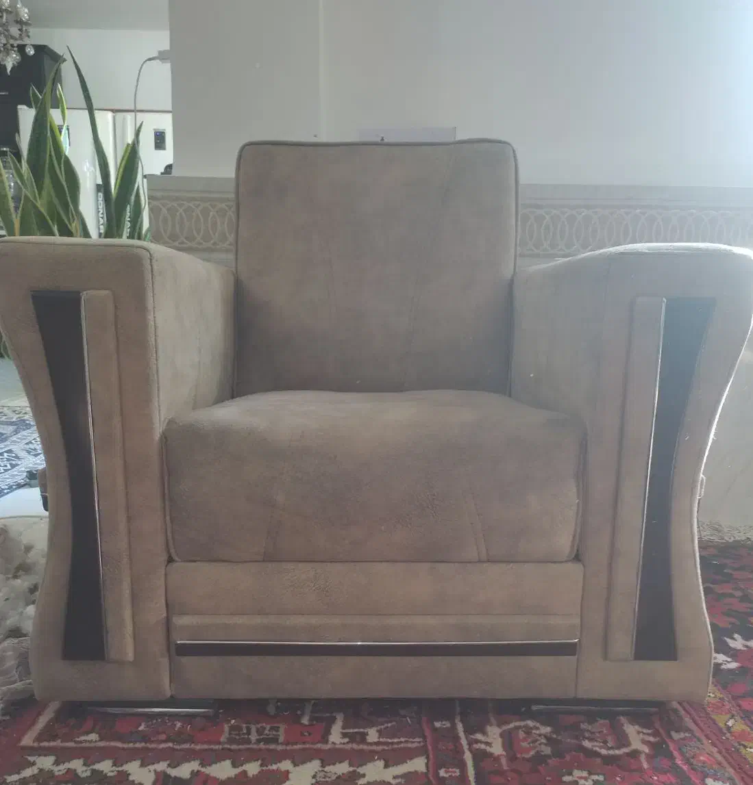 مبل هفت نفره ی راحتی تختخواب شو|مبلمان خانگی و میز عسلی|بناب, |دیوار