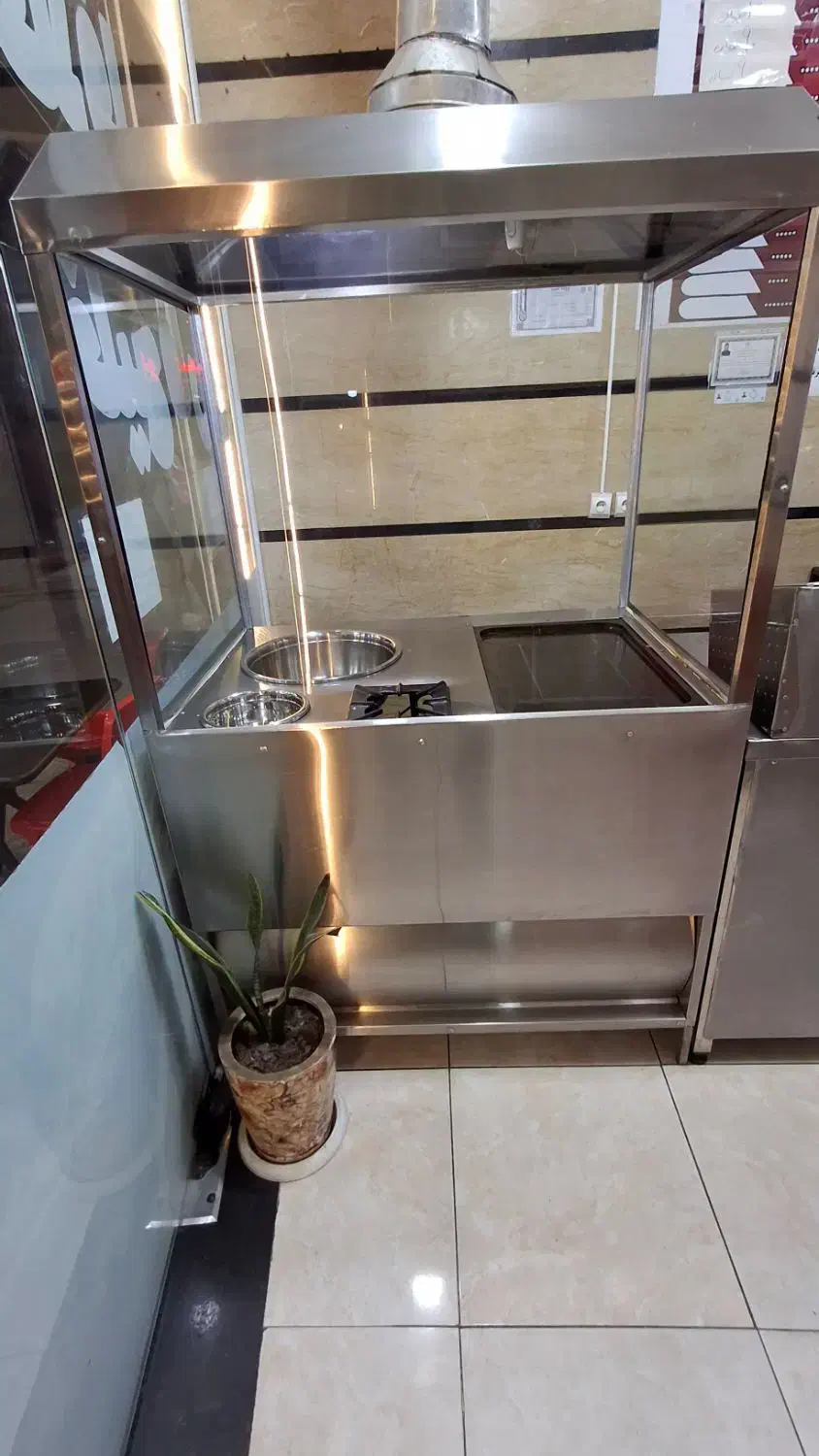 فر ساندویچی و میز کار در ماسال به فروش میرسد|کافیشاپ و رستوران|ماسال, |دیوار