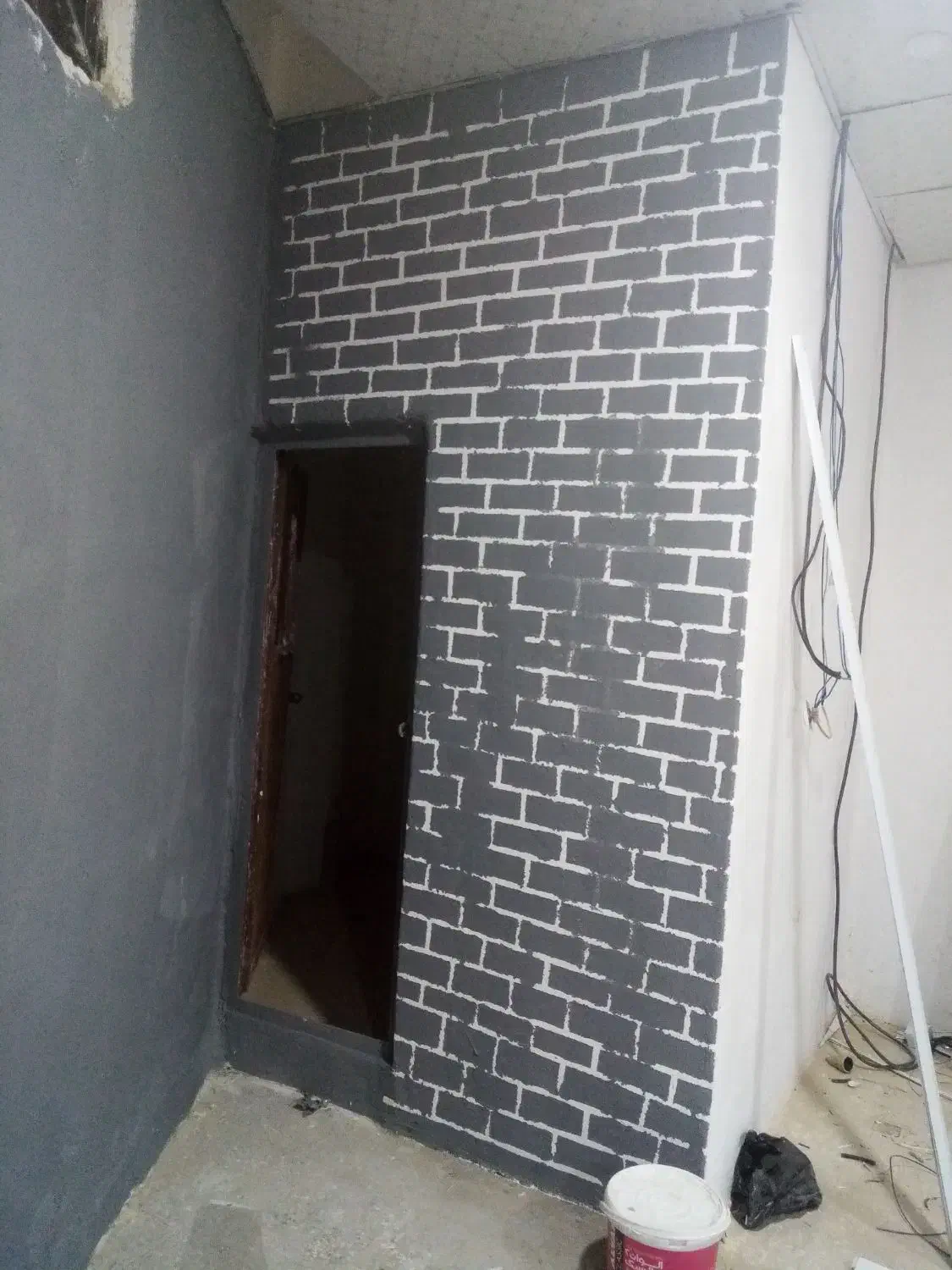 نصب کاعذ دیواری و رنگامیزی|خدمات پیشه و مهارت|زابل, |دیوار