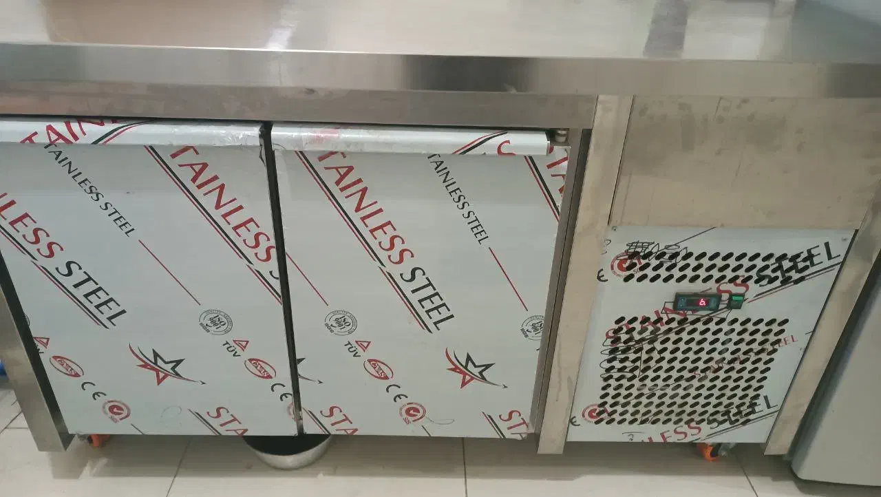 یخچال رستورانی با میز کار|کافیشاپ و رستوران|لاهیجان, کوی خزر|دیوار