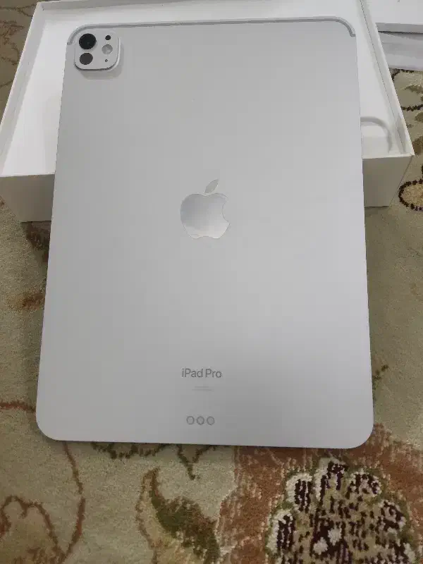 ipad pro 2024 256g 8g|تبلت|ملایر, |دیوار