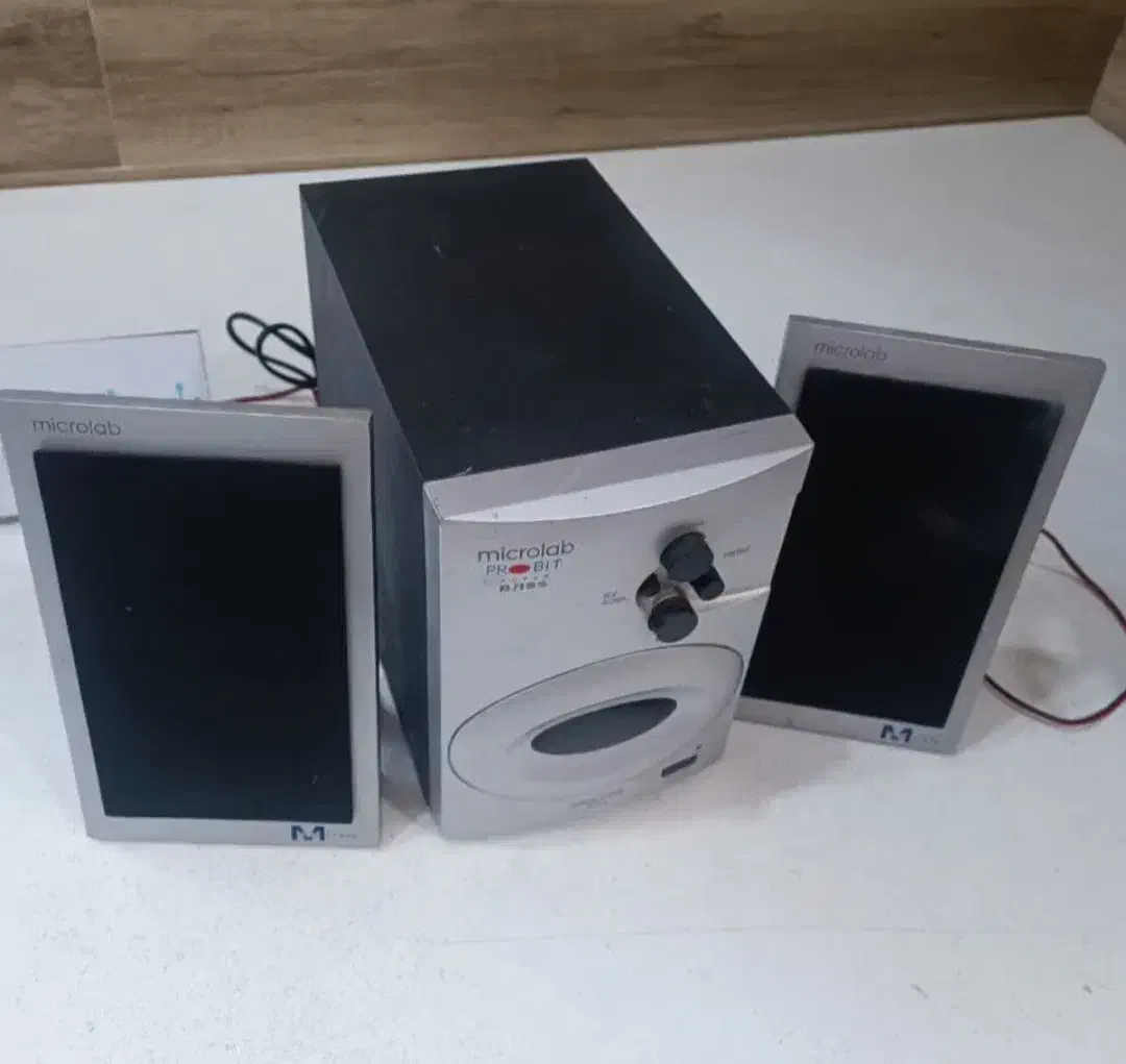 اسپیکر 3 تیکه میکرولب(استوک-قدیمی)|سیستم صوتی خانگی|دامغان, |دیوار