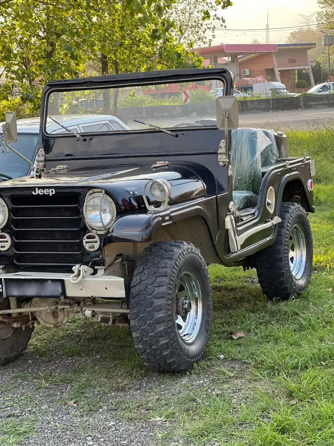 جیپ کاام|خودرو سواری و وانت|لاهیجان, انقلاب|دیوار