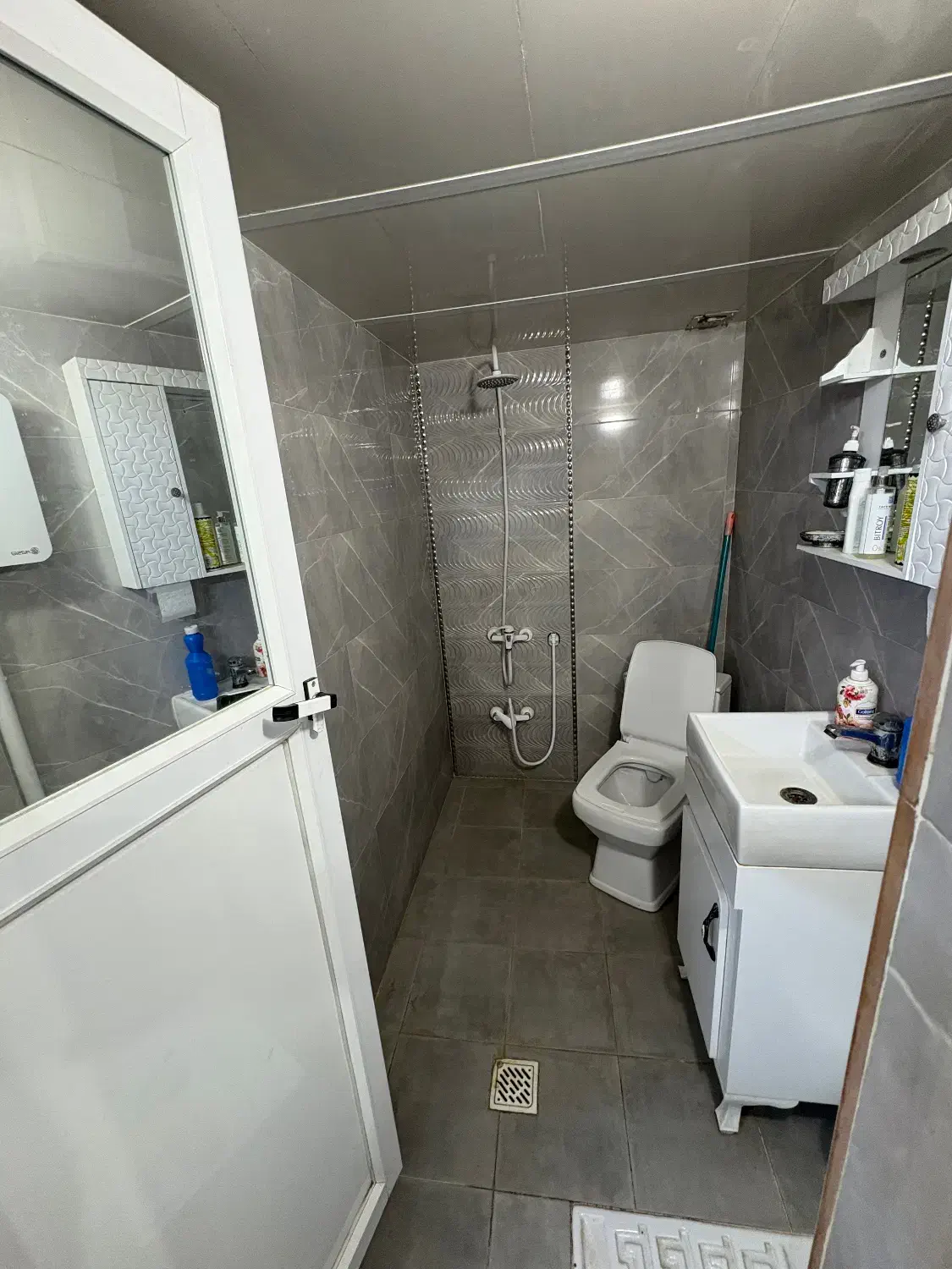 منزل دو طبقه ۲ واحد مستقل با ورودی جدا از هم|فروش خانه و ویلا|شیراز, شهرک مهرگان|دیوار