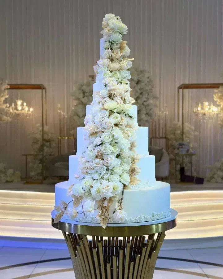 کیک عروسی با طراحی لوکس و قیمت کاملاً منصفانه|خدمات پذیرایی، مراسم|اهواز, زندوکیلی|دیوار