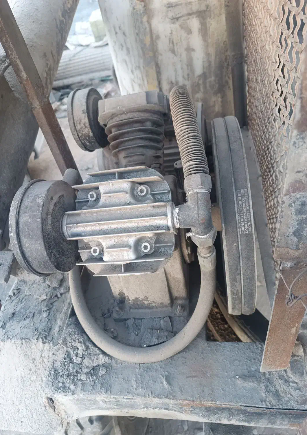 دستگاه بتن فوم|مصالح و تجهیزات ساختمان|نجف‌آباد, شهدای غربی|دیوار