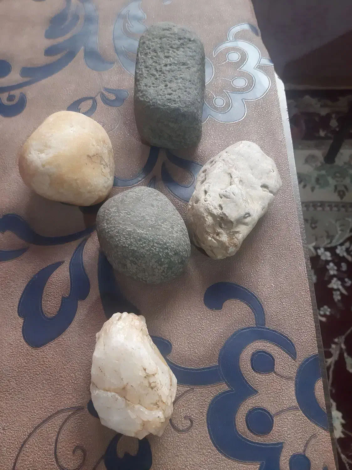 سنگ قیمتی.۴مدل هست.|کلکسیون اشیاء عتیقه|همدان, |دیوار