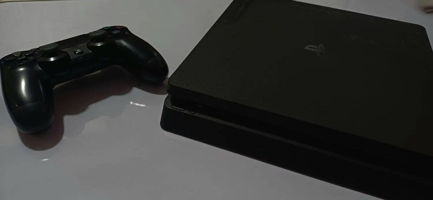 PS4 Slim 1T درحد|کنسول، بازی ویدئویی و آنلاین|شیراز, فرگاز|دیوار