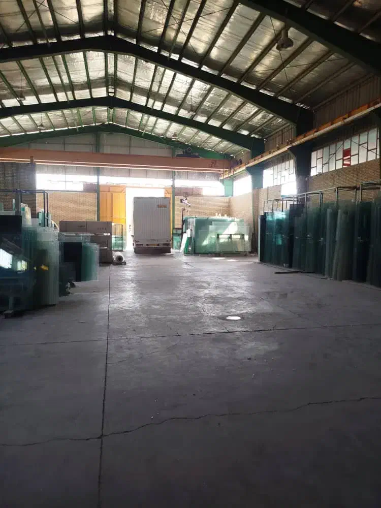 پخش و نصب شیشه سکوریت فقط متری ۱.۲۰۰ و کرکره برقی|خدمات پیشه و مهارت|کرمان, |دیوار