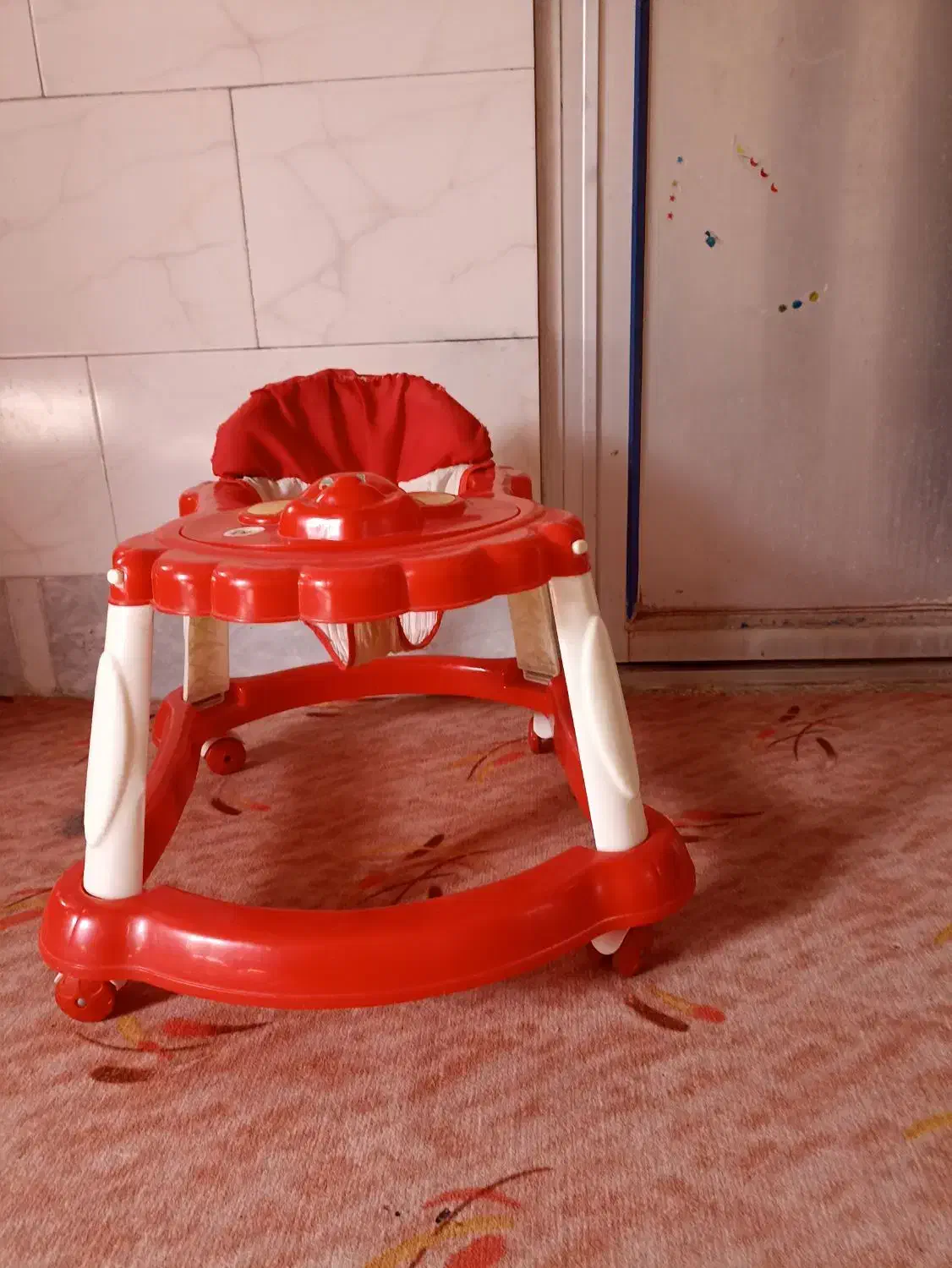 سه چرخه گهواره روروئک|اسباب و اثاث بچه|شیراز, شهرک کوشکک|دیوار