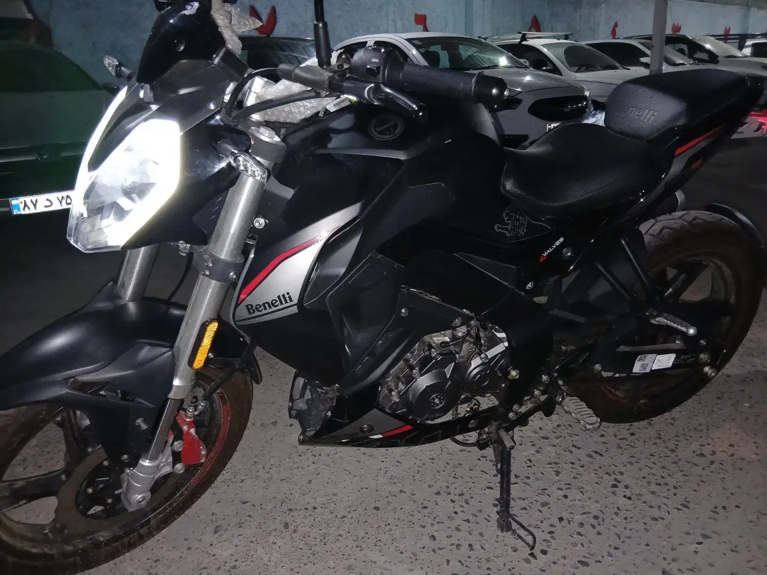 بنلی 180 مدل 1403 کم کارکرد|موتورسیکلت|شهریار, شهریار|دیوار