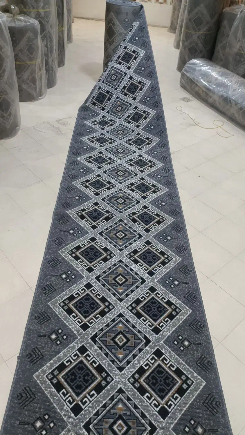 گبه نرم و لطیف کد ۸۸۹|گلیم، جاجیم، گبه|کاشان, کوی اداره گاز|دیوار