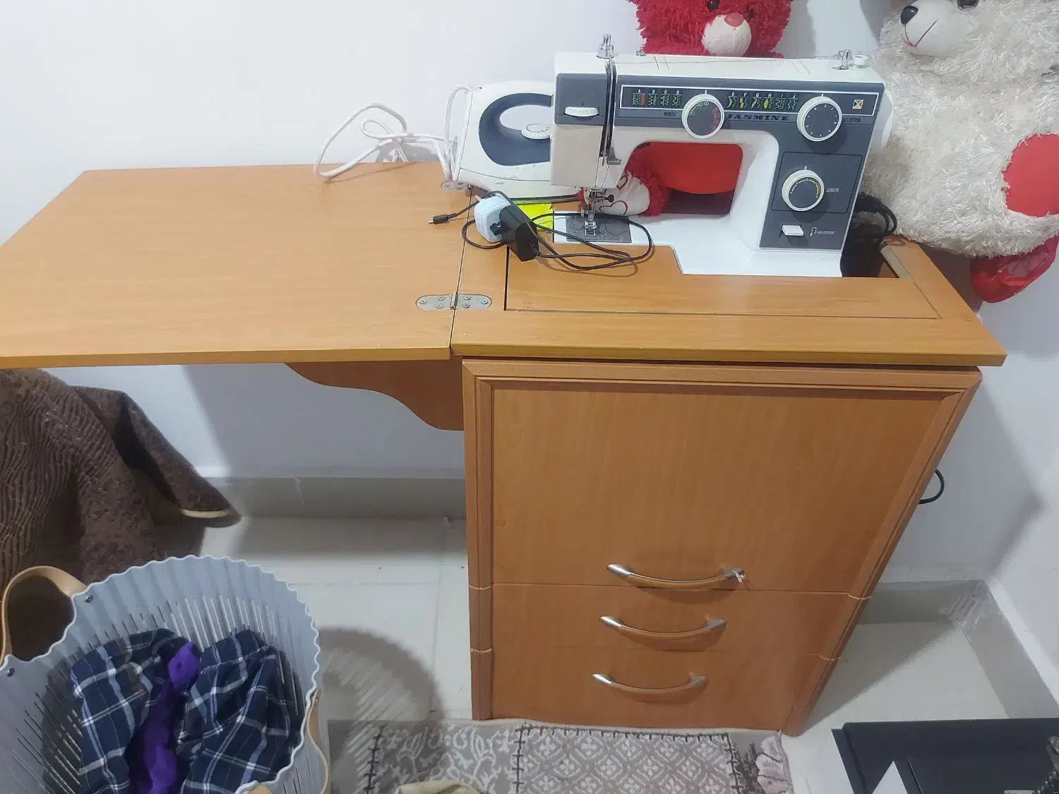 چرخ خیاطی جاسمین|چرخ خیاطی و ریسندگی|بوئین زهرا, |دیوار