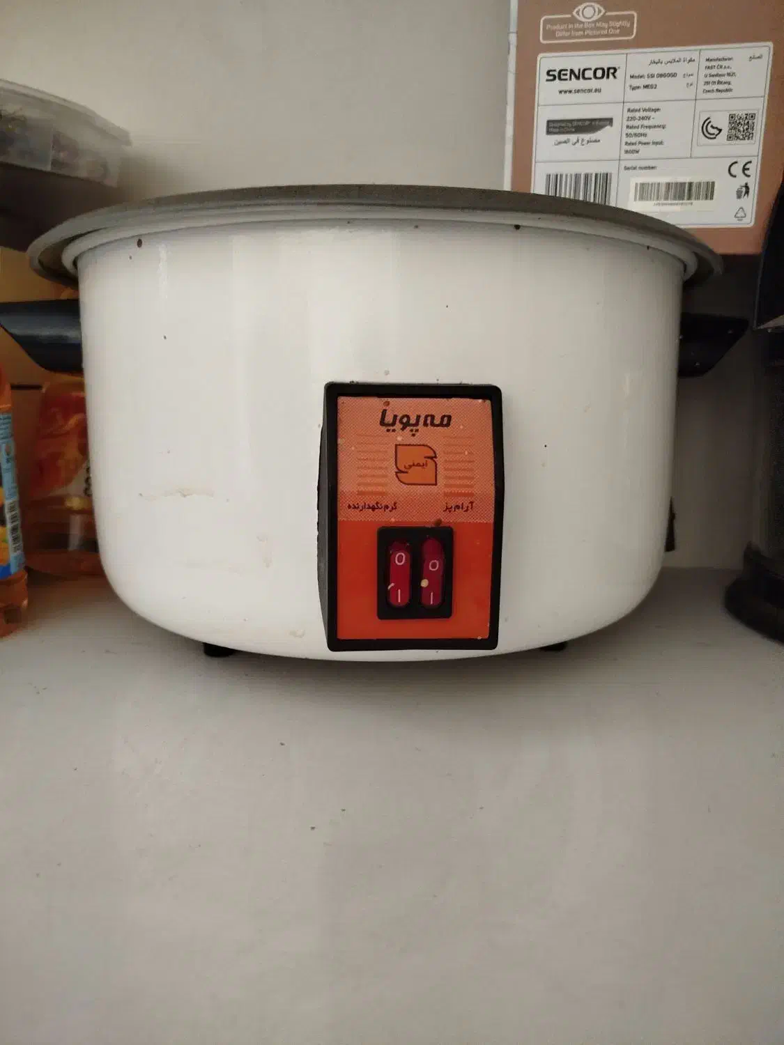 چند تکه لوازم خانه برقی و غیره|اجاق گاز و لوازم برقی پخت‌وپز|هشتگرد, فاز ۳ مهستان|دیوار