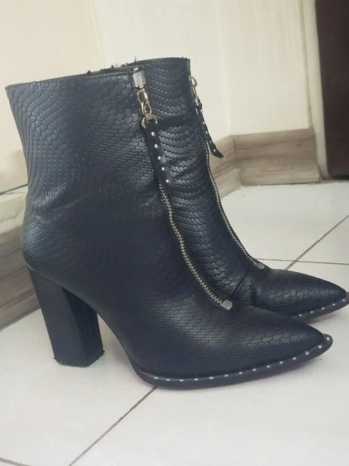 پوتین در حد نو|کیف، کفش، کمربند|اسلامشهر, شهرک قائمیه|دیوار