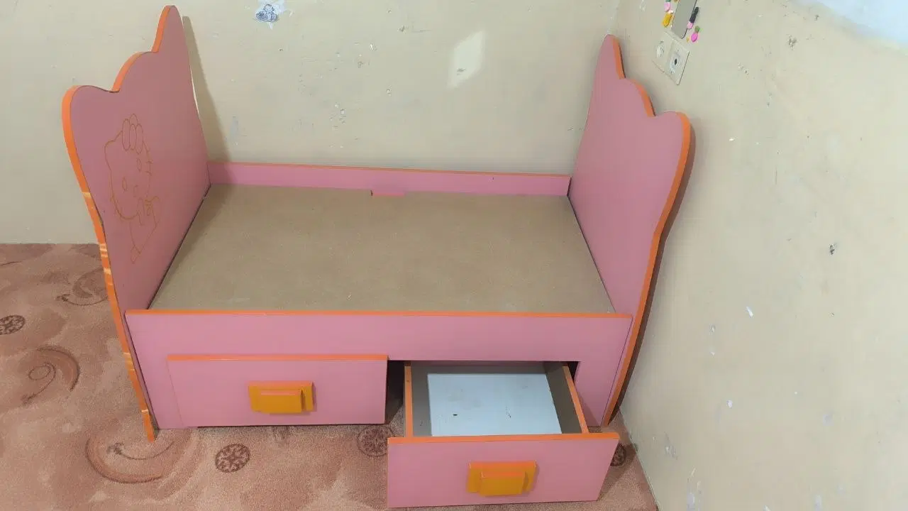 تخت|تخت و صندلی بچه|سقز, |دیوار