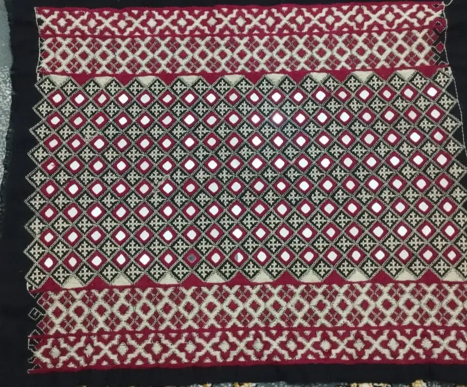 دوخت آینه|لباس|آزادشهر, |دیوار