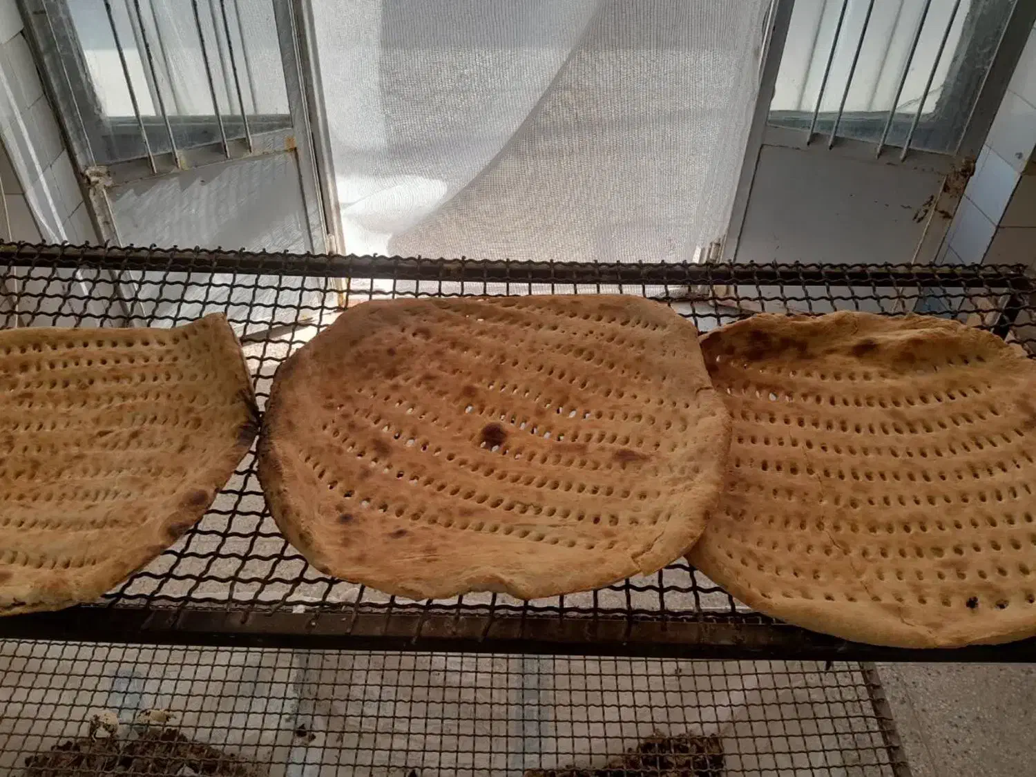 نان تنوری|خوردنی و آشامیدنی|یزد, |دیوار