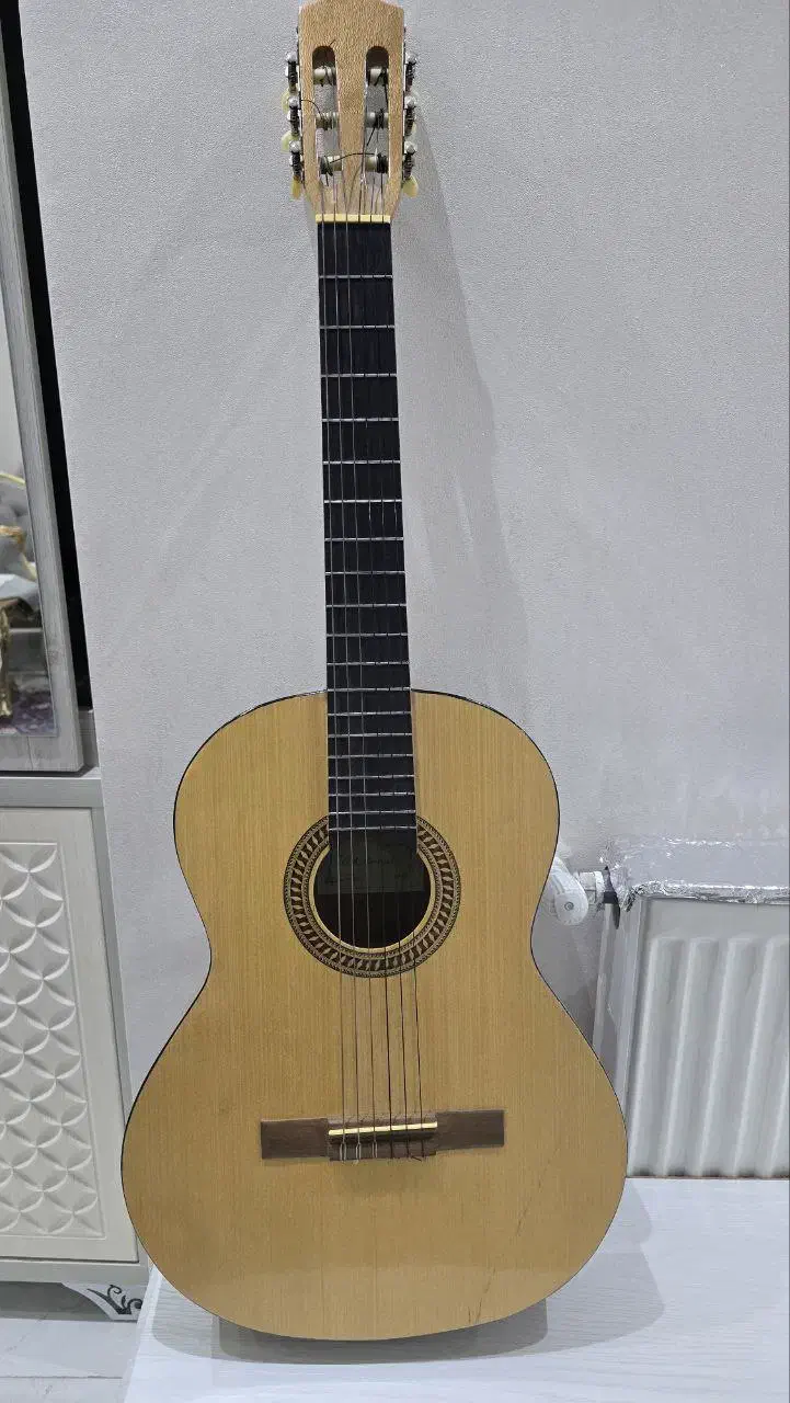 گیتار کلاسیک دست ساز ایرانی چکاوک ۲۰۱۵|گیتار، بیس، امپلیفایر|نسیمشهر, |دیوار