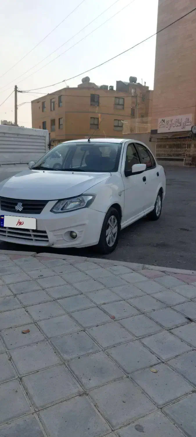 ساینا ۹۶ /سالم|خودرو سواری و وانت|اصفهان, باغ فدک|دیوار