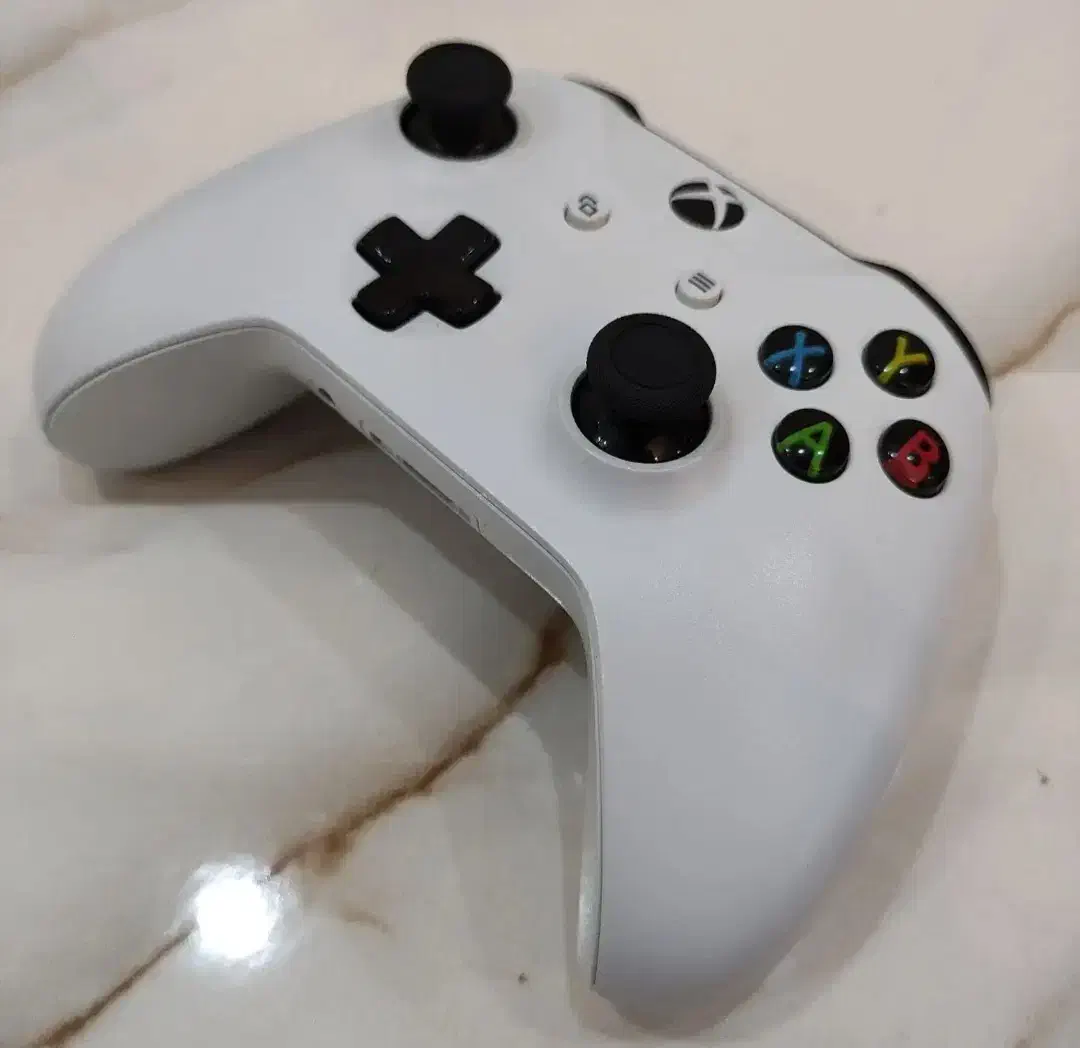 ایکس باکس وان S در حد نو 1 ترابایت|کنسول، بازی ویدئویی و آنلاین|سیرجان, |دیوار