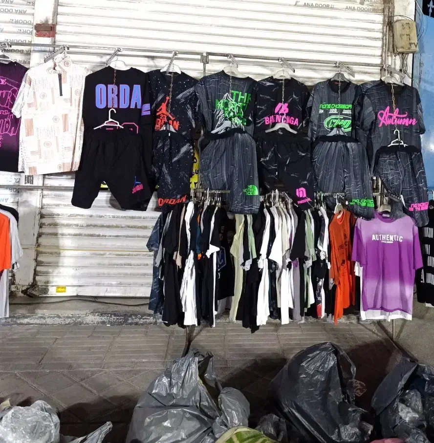 کارگر روزمزد برای بساط شب فروش پوشاک روز مزد|استخدام بازاریابی و فروش|قدس, شهرقدس|دیوار