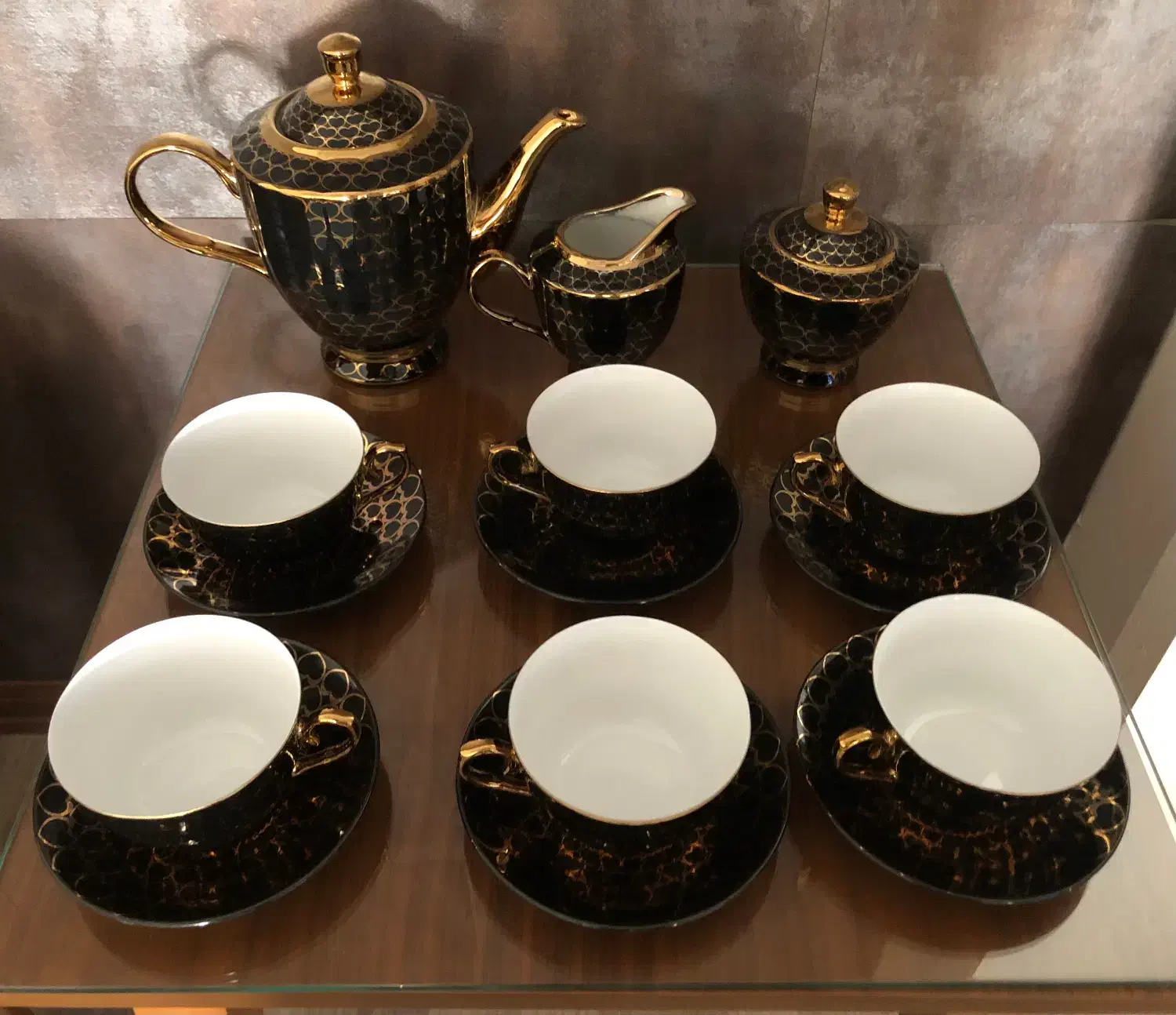 ست چای و قهوه خوری طلایی مشکی پذیرایی لوکس|ظروف سرو و پذیرایی|تهران, شهرک چیتگر|دیوار