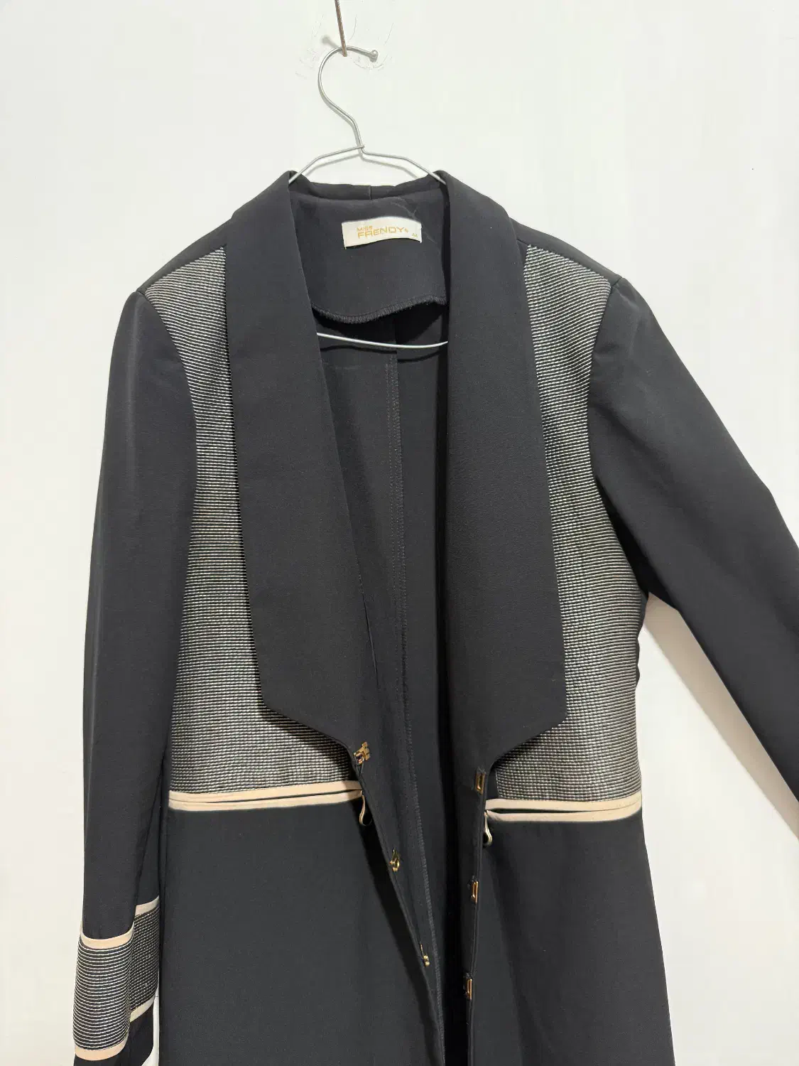 دو عدد کت مجلسی|لباس|فردوسیه, |دیوار