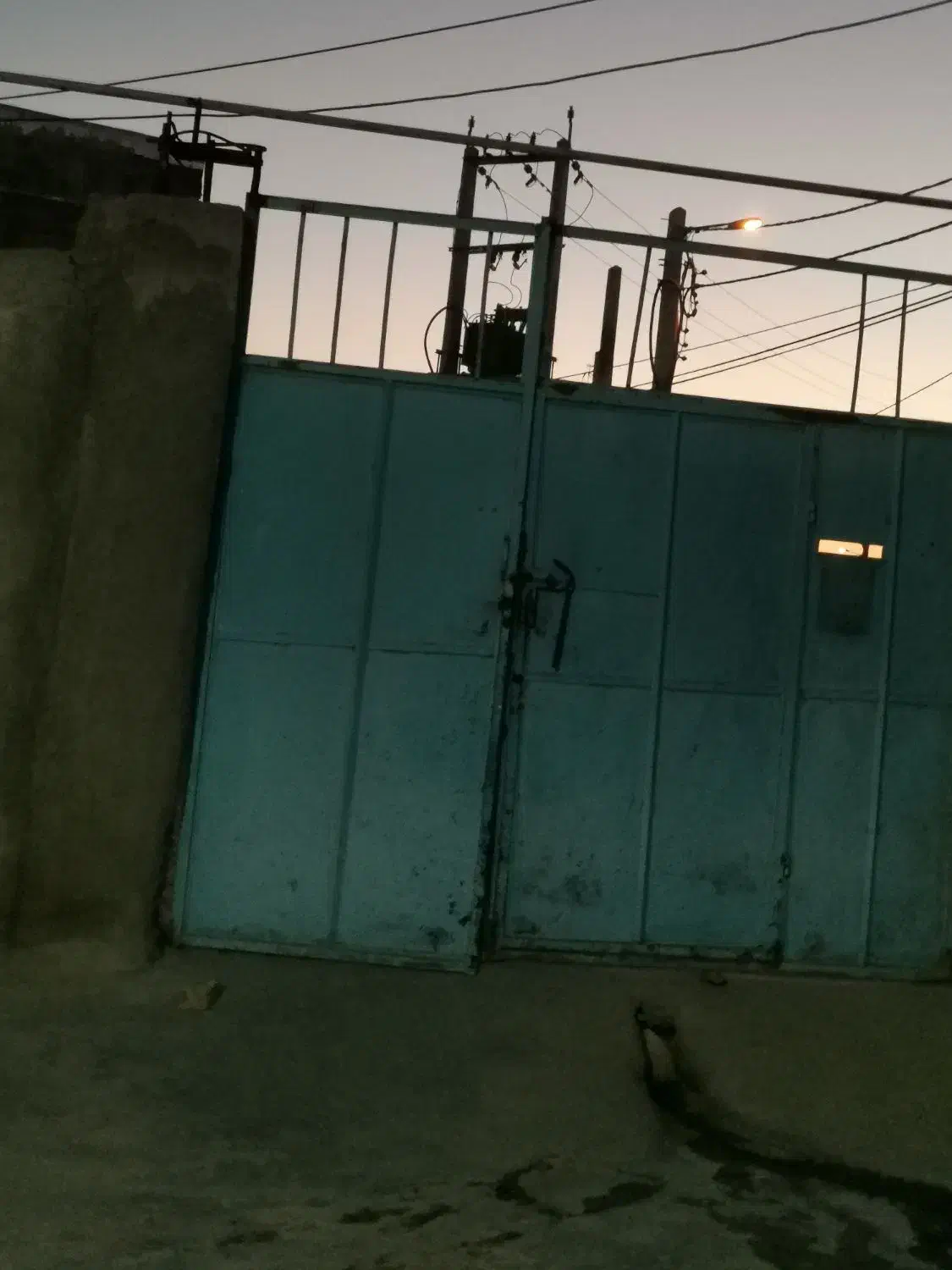 درب حیاط|مصالح و تجهیزات ساختمان|دلبران, |دیوار