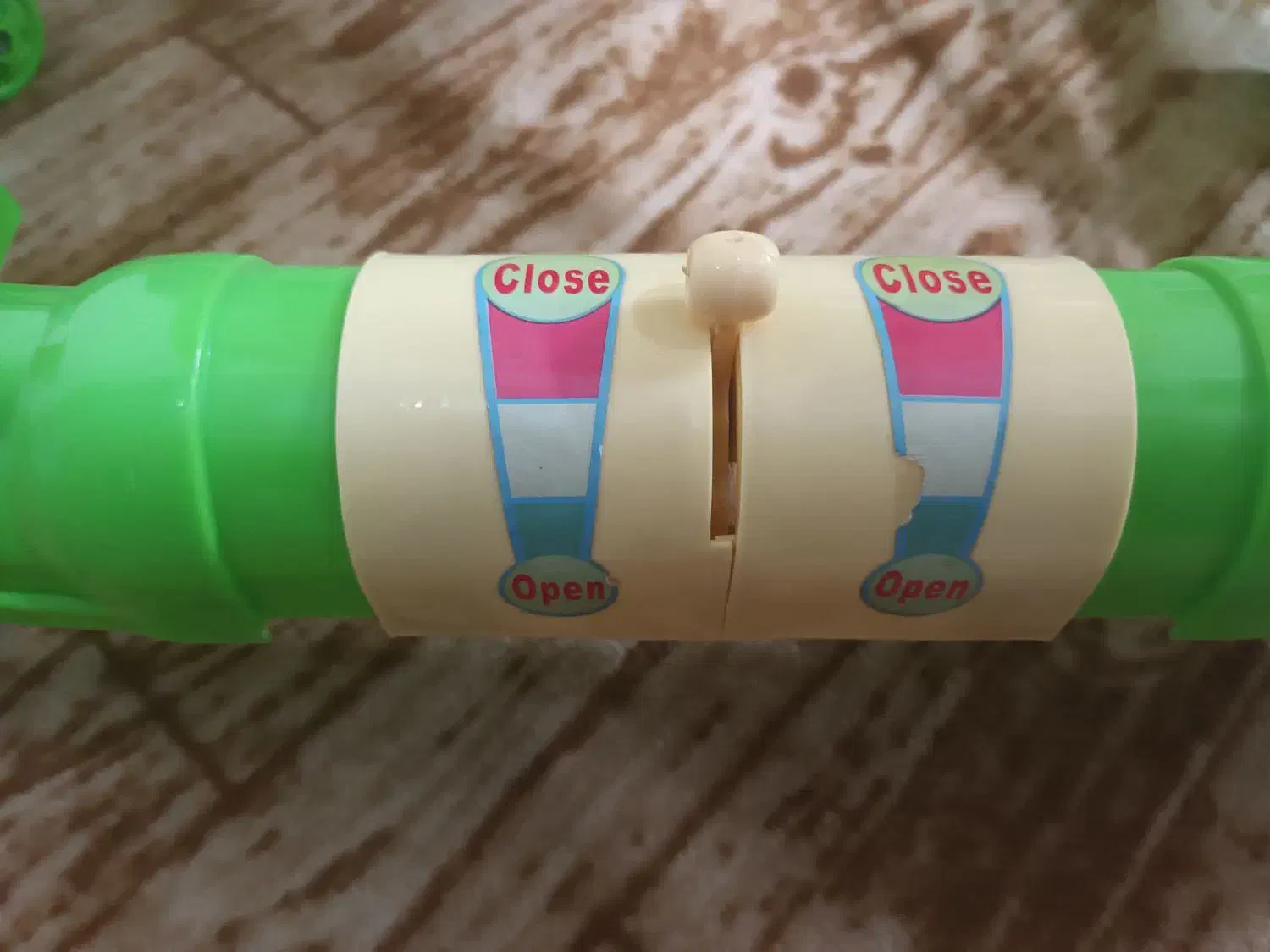 روروک چرخدار|اسباب‌بازی بچه|ساری, |دیوار