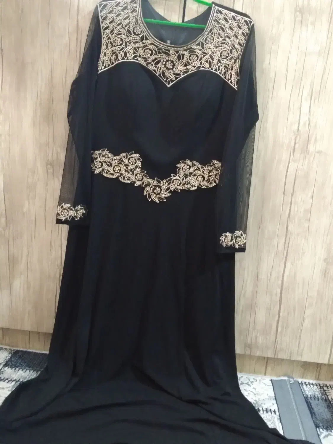 لباس مجلسی|لباس|پاکدشت, حصار امیر|دیوار