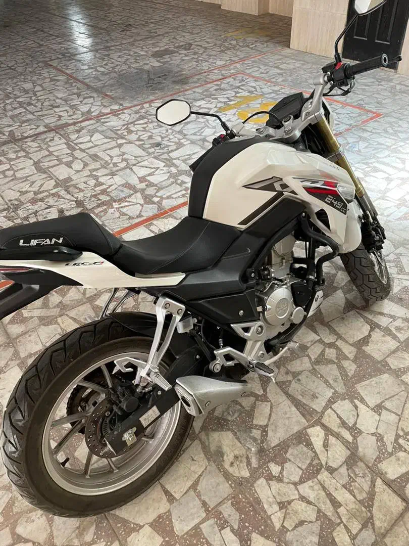 موتور لیفان ۲۵۰|موتورسیکلت|شاهین‌شهر, فردوسی|دیوار