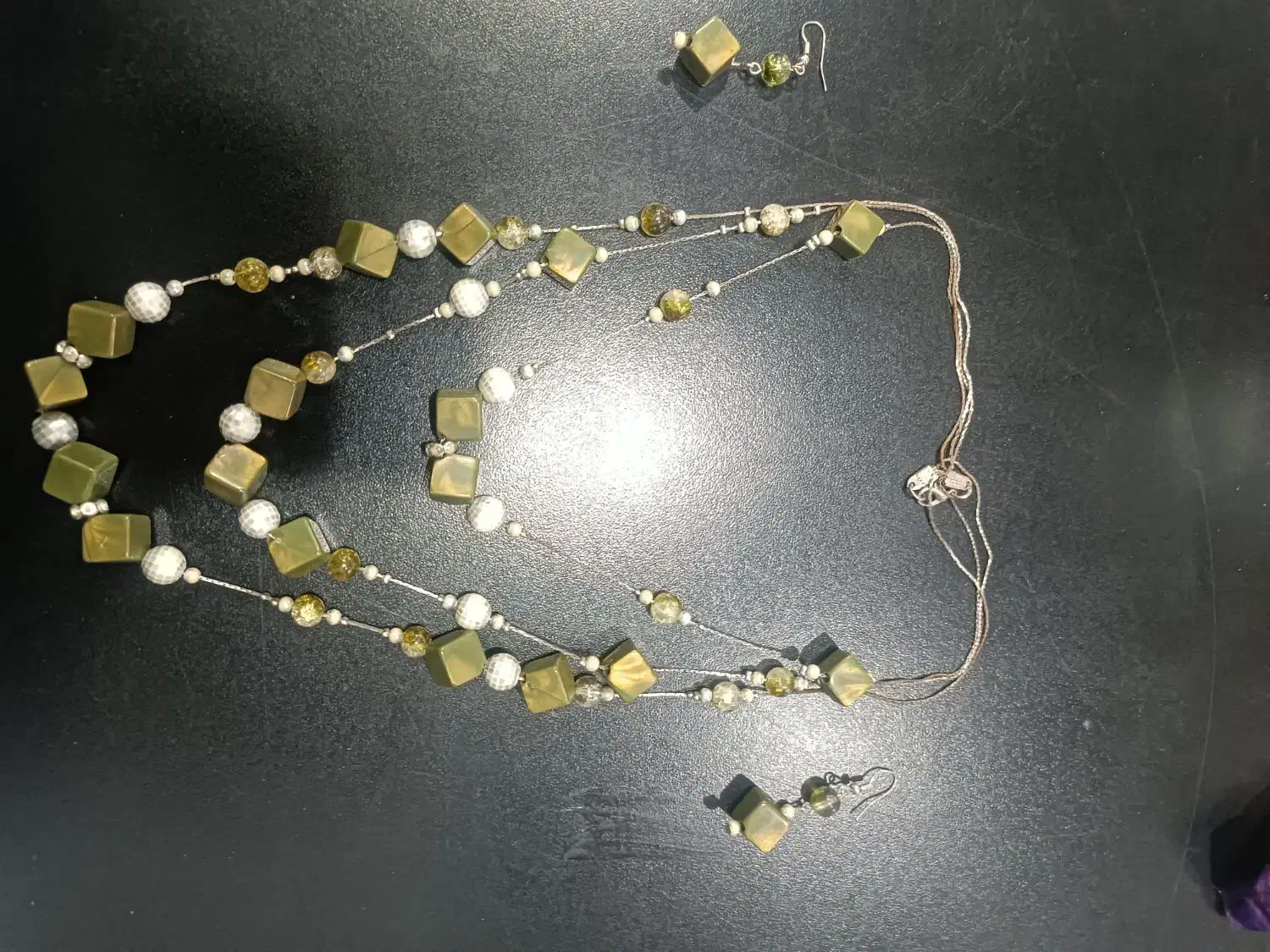 سرویس جواهر سبز یشمی|بدلیجات|شریفآباد, |دیوار