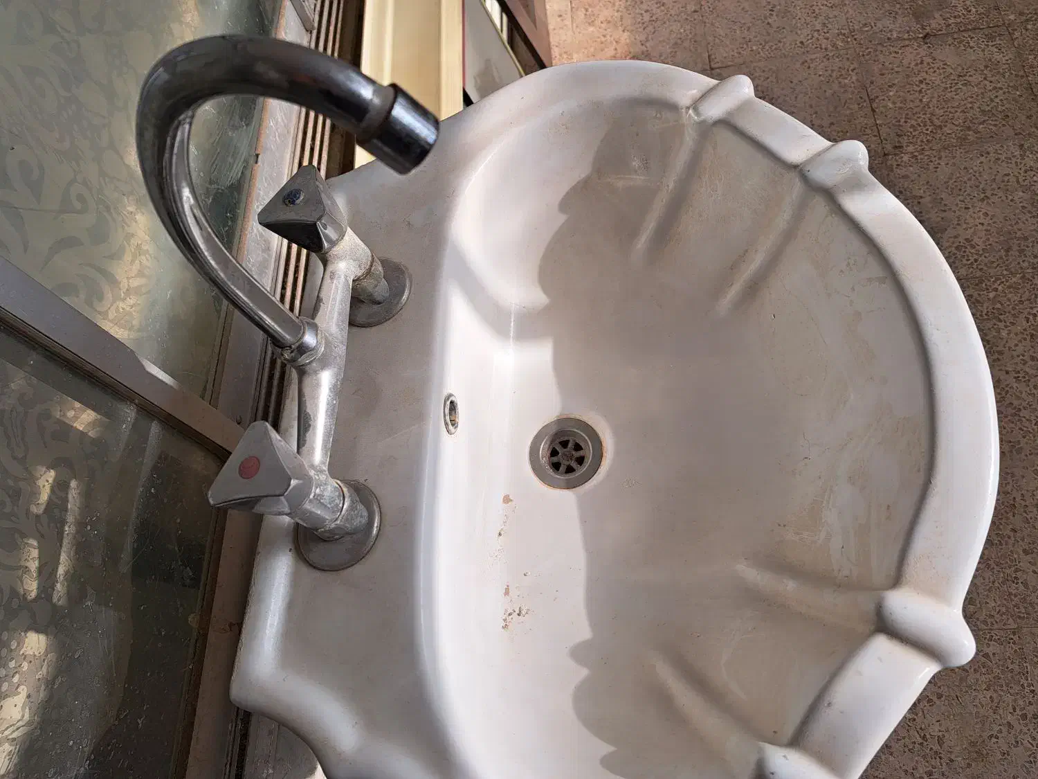 فروش روشویی با شیر و آینه|مصالح و تجهیزات ساختمان|سبزوار, عظیمیان|دیوار