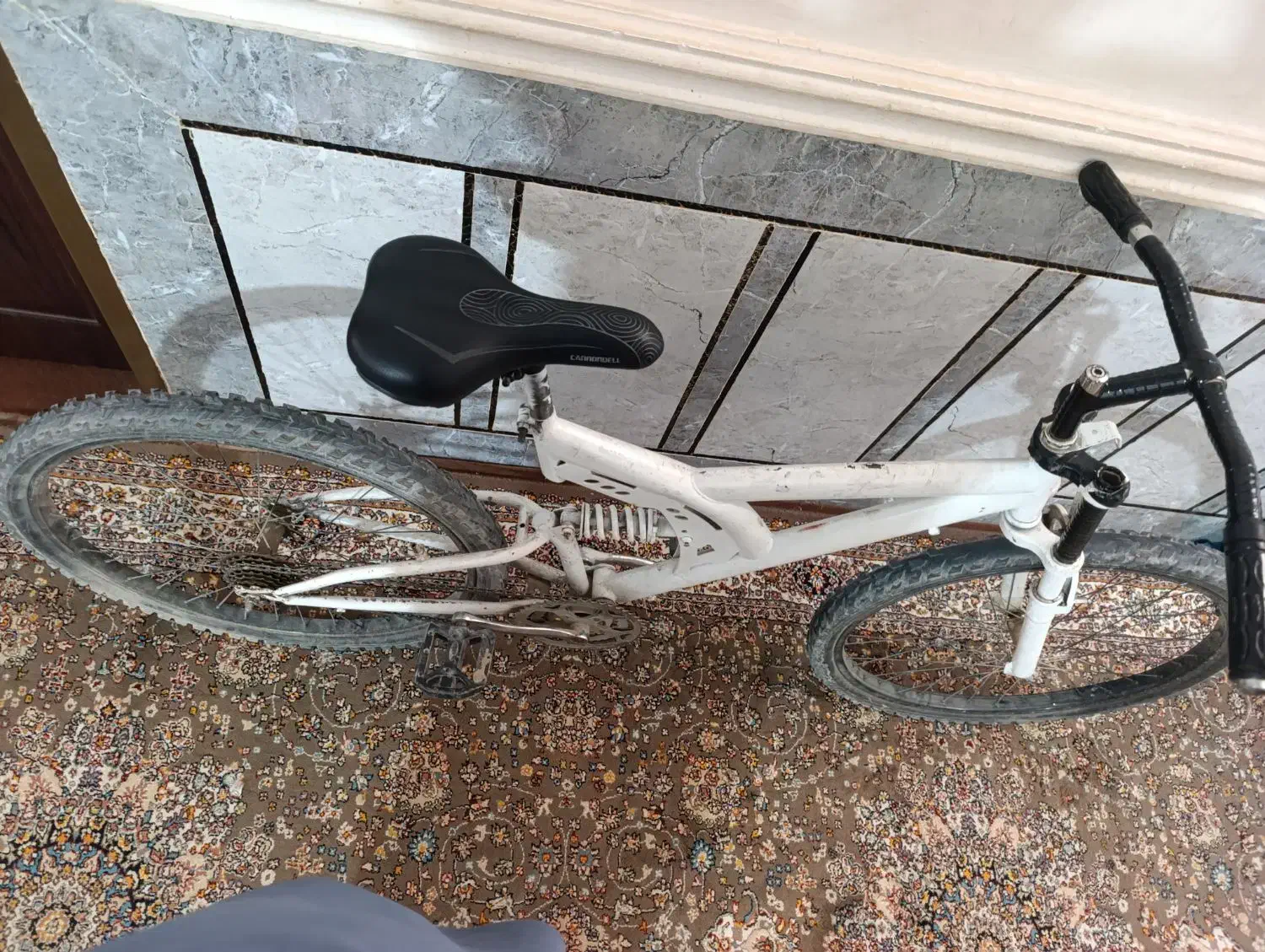 دوچرخه|دوچرخه، اسکیت، اسکوتر|زهک, |دیوار