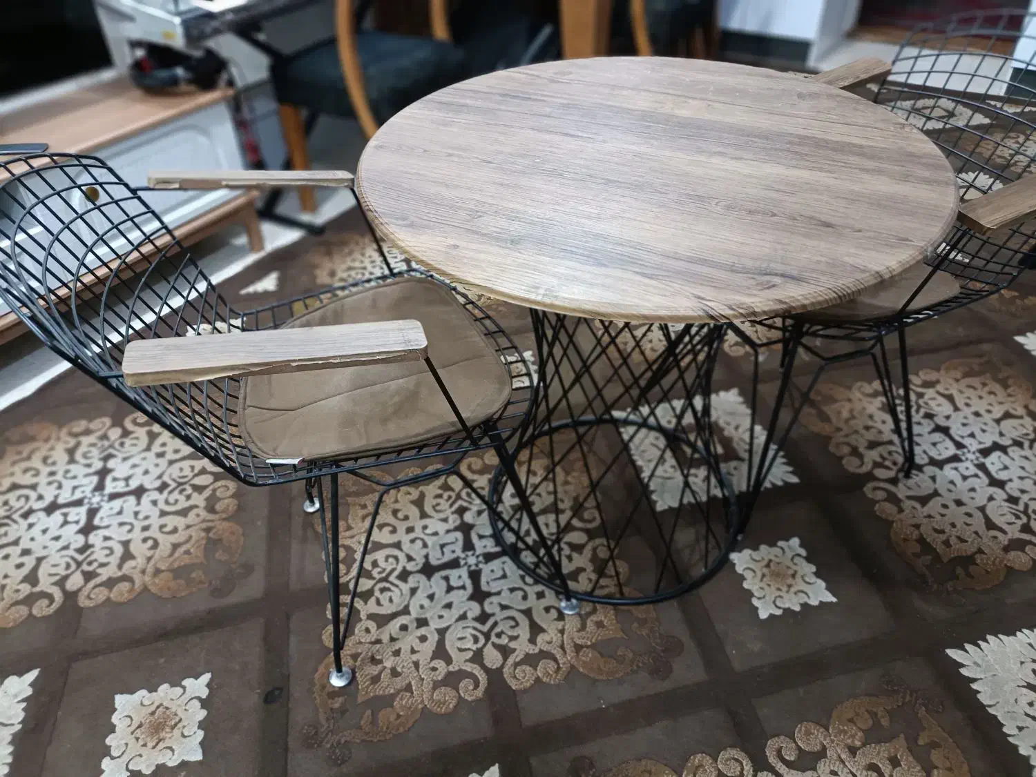 فروش میز به همراه دو صندلی|میز و صندلی غذاخوری|امیدیه, |دیوار