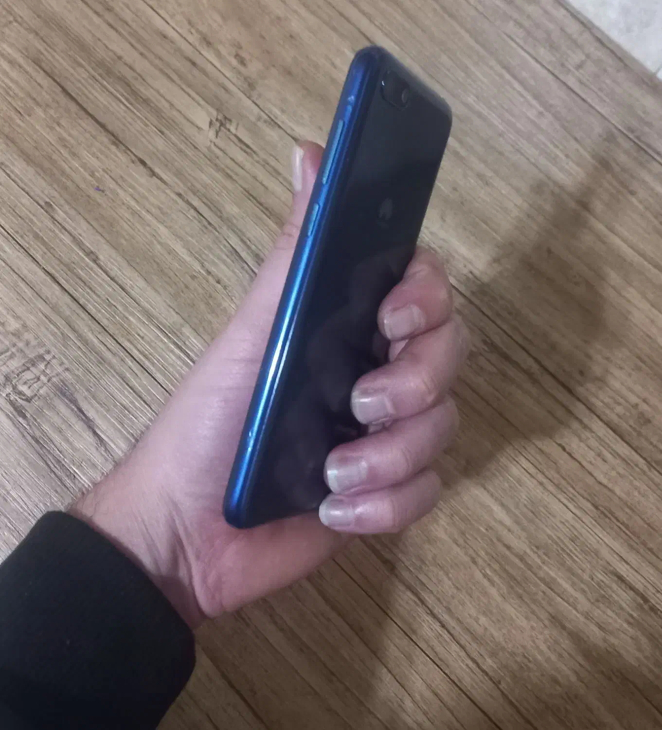 گوشی هو آی وی|موبایل|اصفهان, تخت فولاد|دیوار